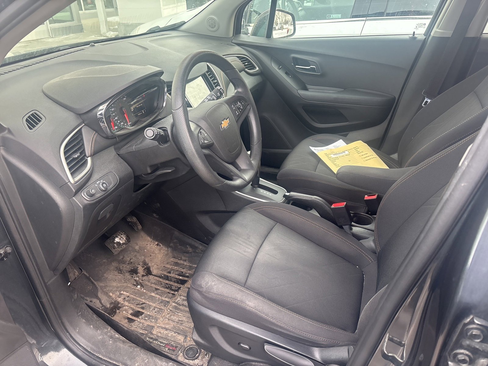 Thumbnail: 2017 Chevrolet Trax - 5