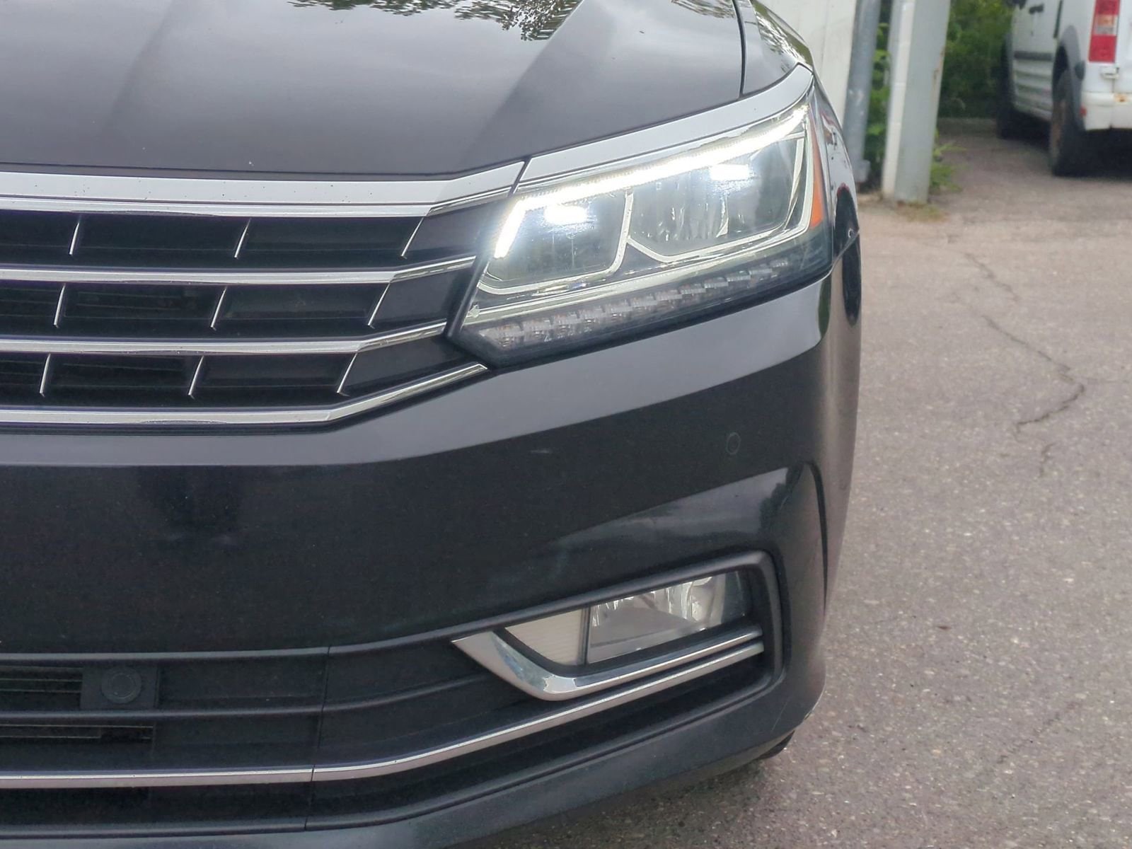 Thumbnail: 2017 Volkswagen Passat - 11
