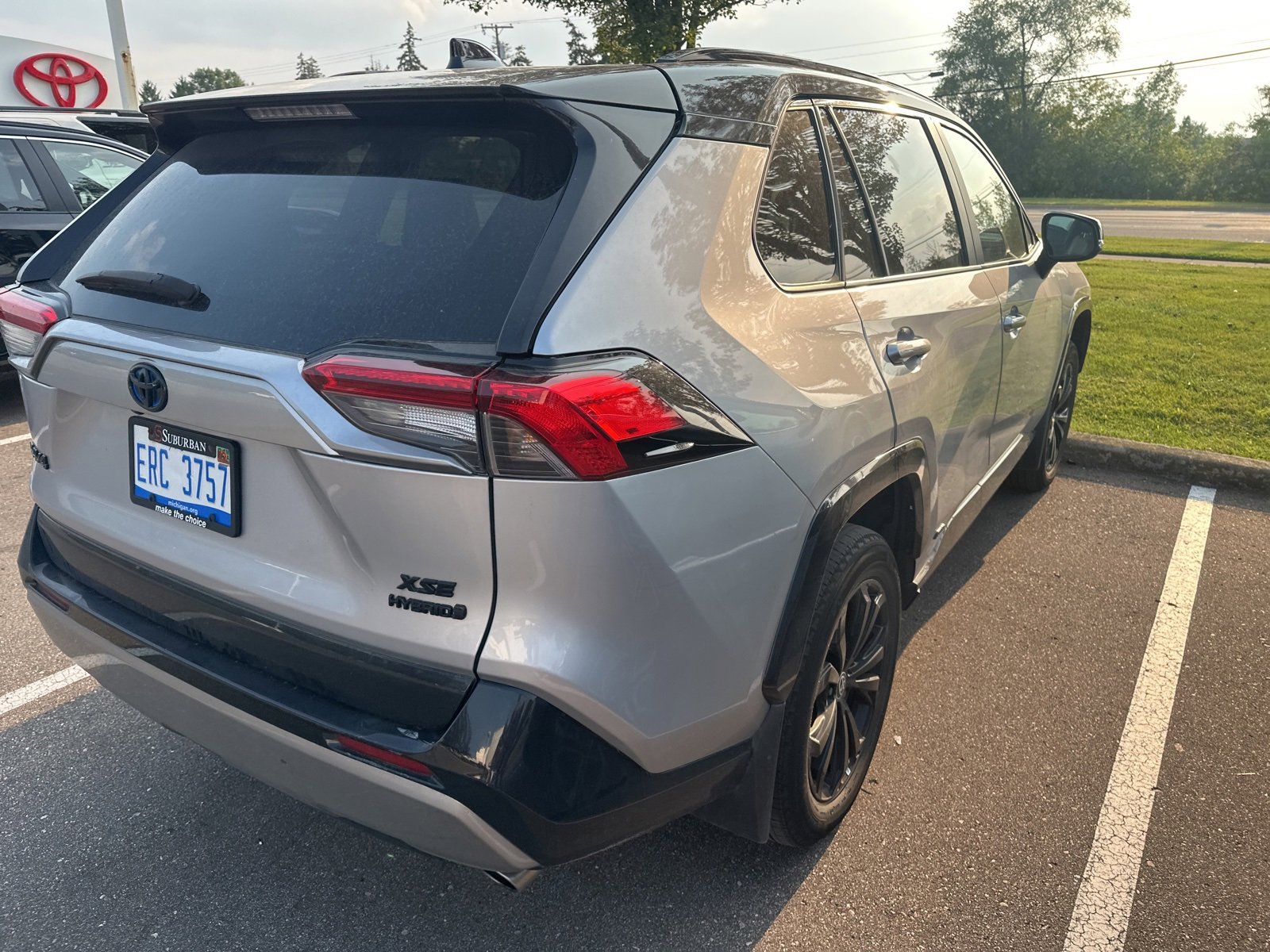 Thumbnail: 2022 Toyota RAV4 - 3