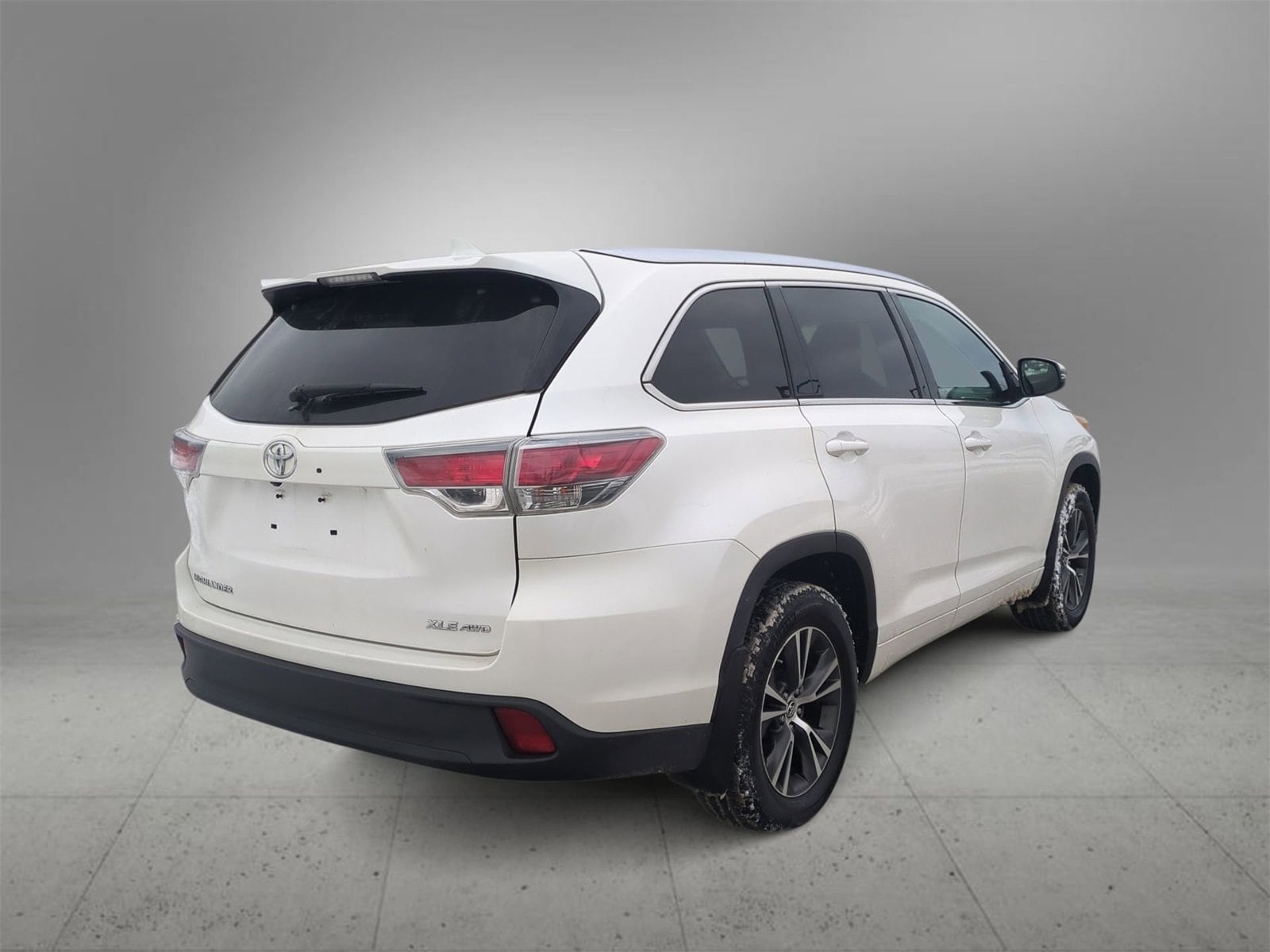 Thumbnail: 2016 Toyota Highlander - 8