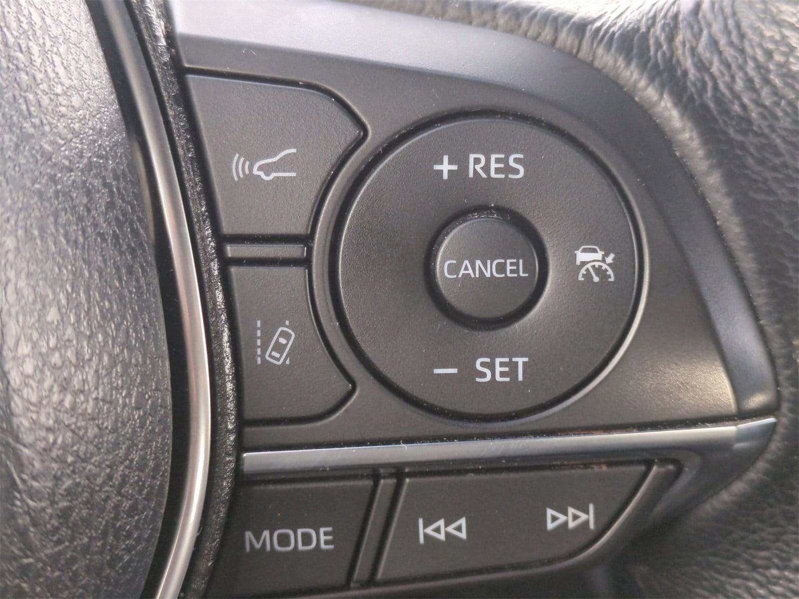 Thumbnail: 2019 Toyota Avalon - 26