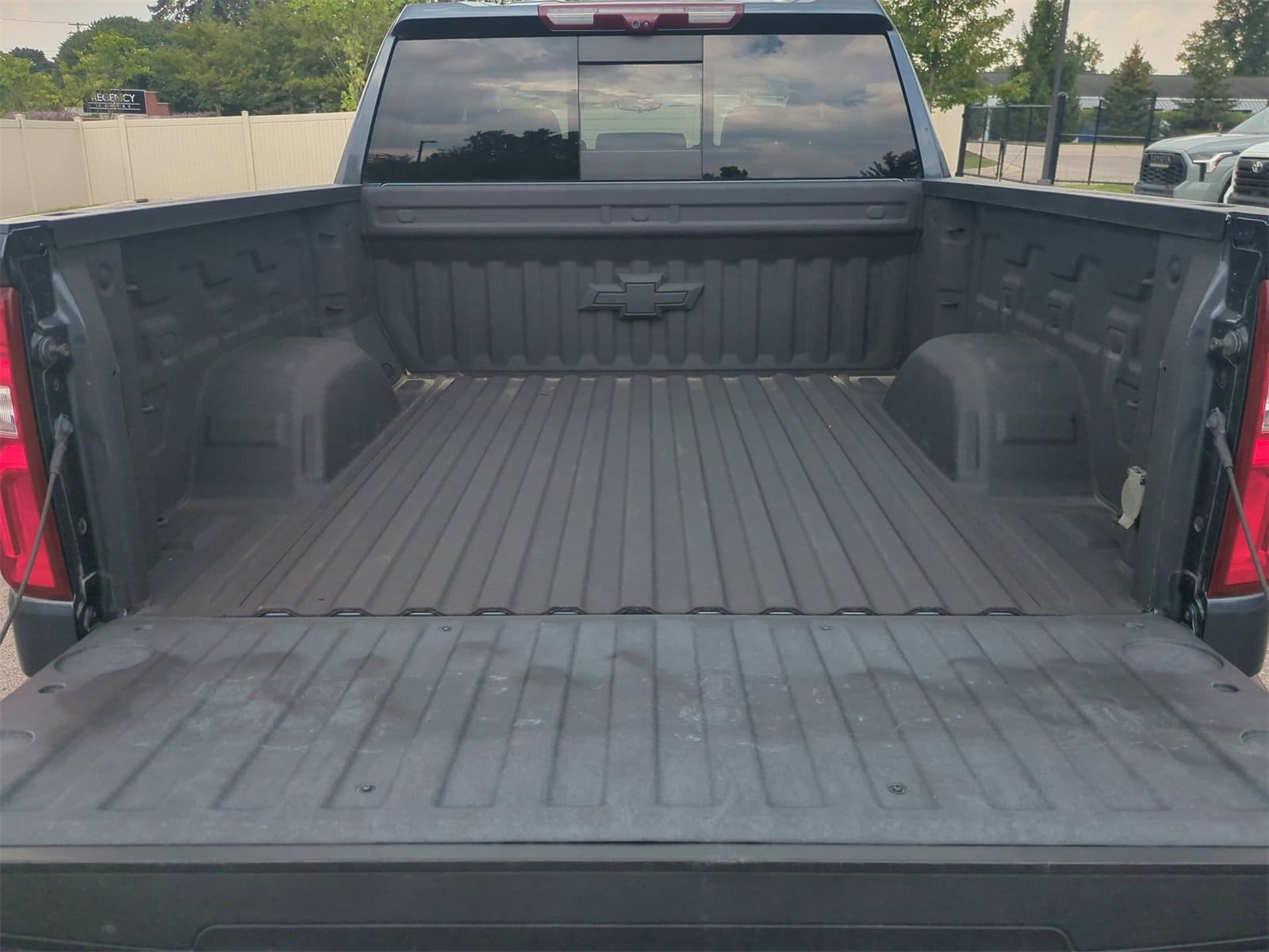 Thumbnail: 2021 Chevrolet Silverado 1500 - 35