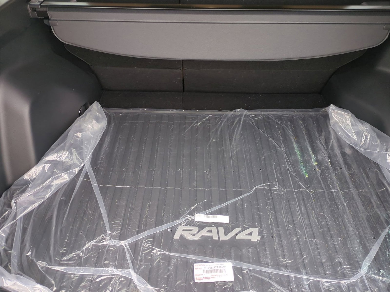 Thumbnail: 2025 Toyota RAV4 - 32