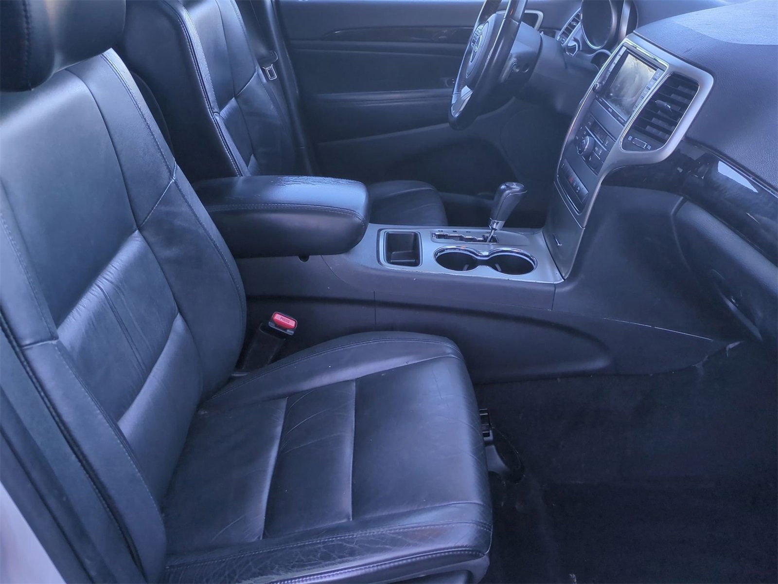 Thumbnail: 2012 Jeep Grand Cherokee - 23
