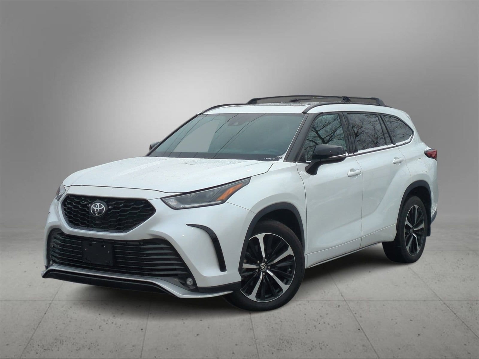 Thumbnail: 2022 Toyota Highlander - 1