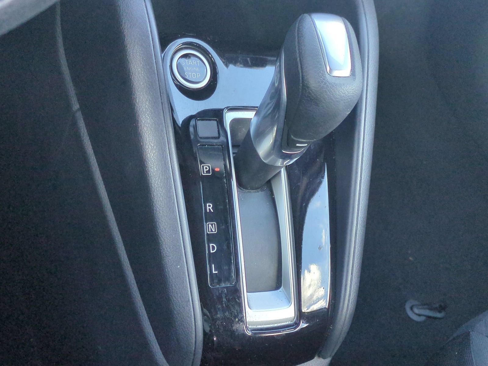 Thumbnail: 2020 Nissan Kicks - 30