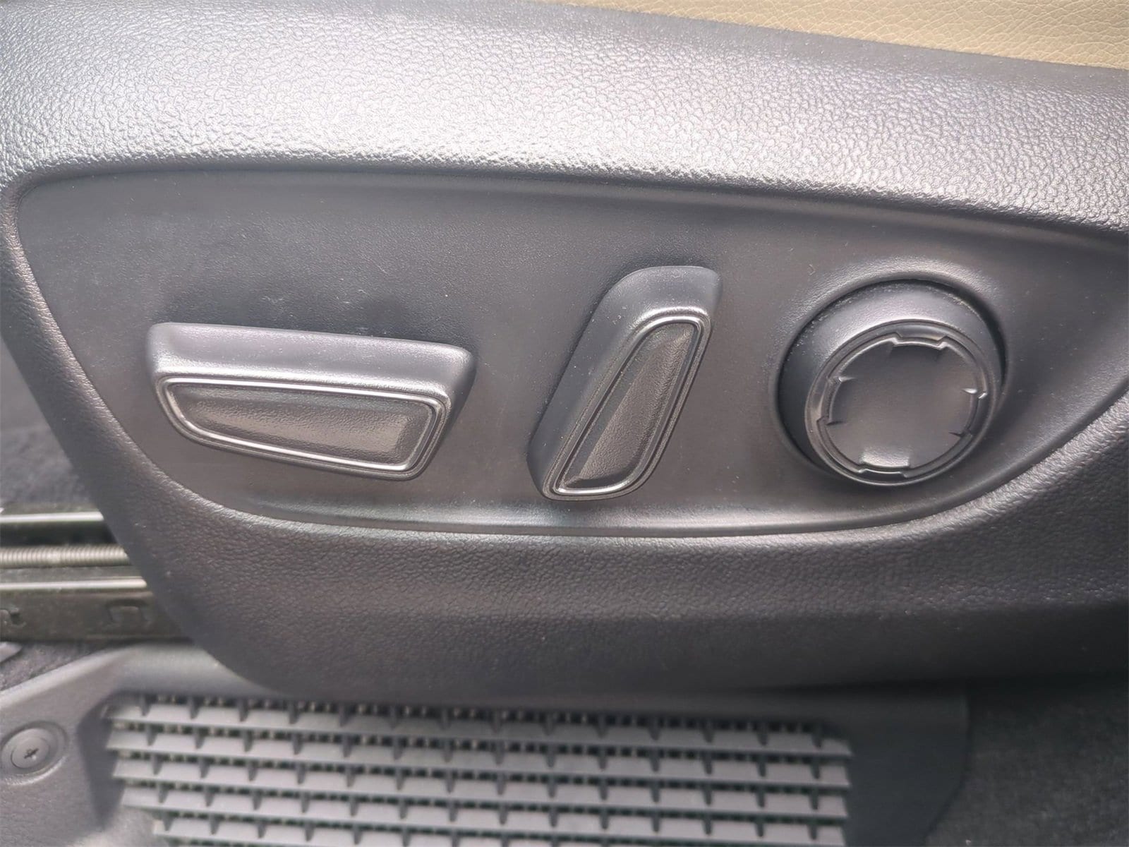 Thumbnail: 2022 Toyota Sienna - 17