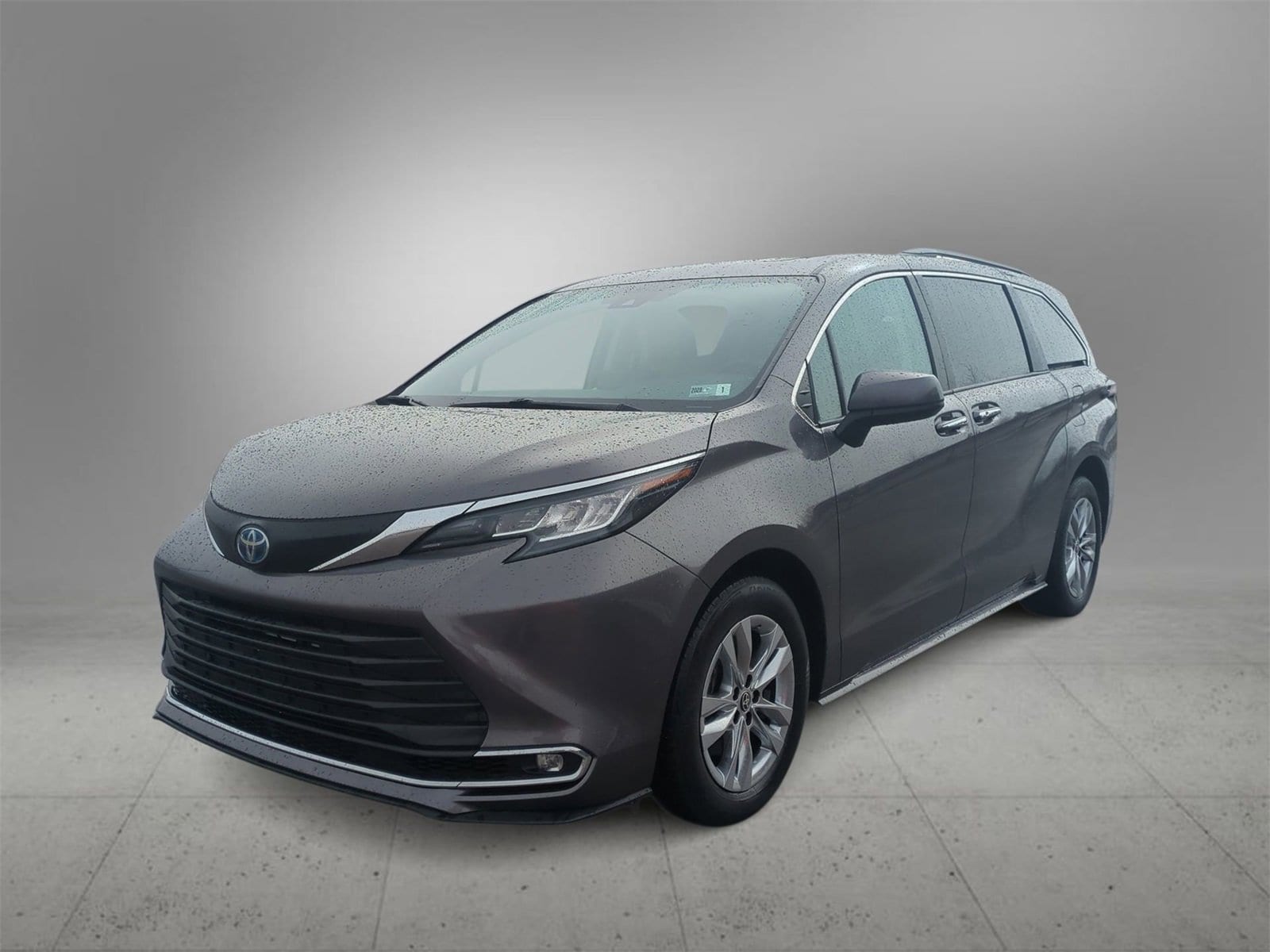 Thumbnail: 2022 Toyota Sienna - 4
