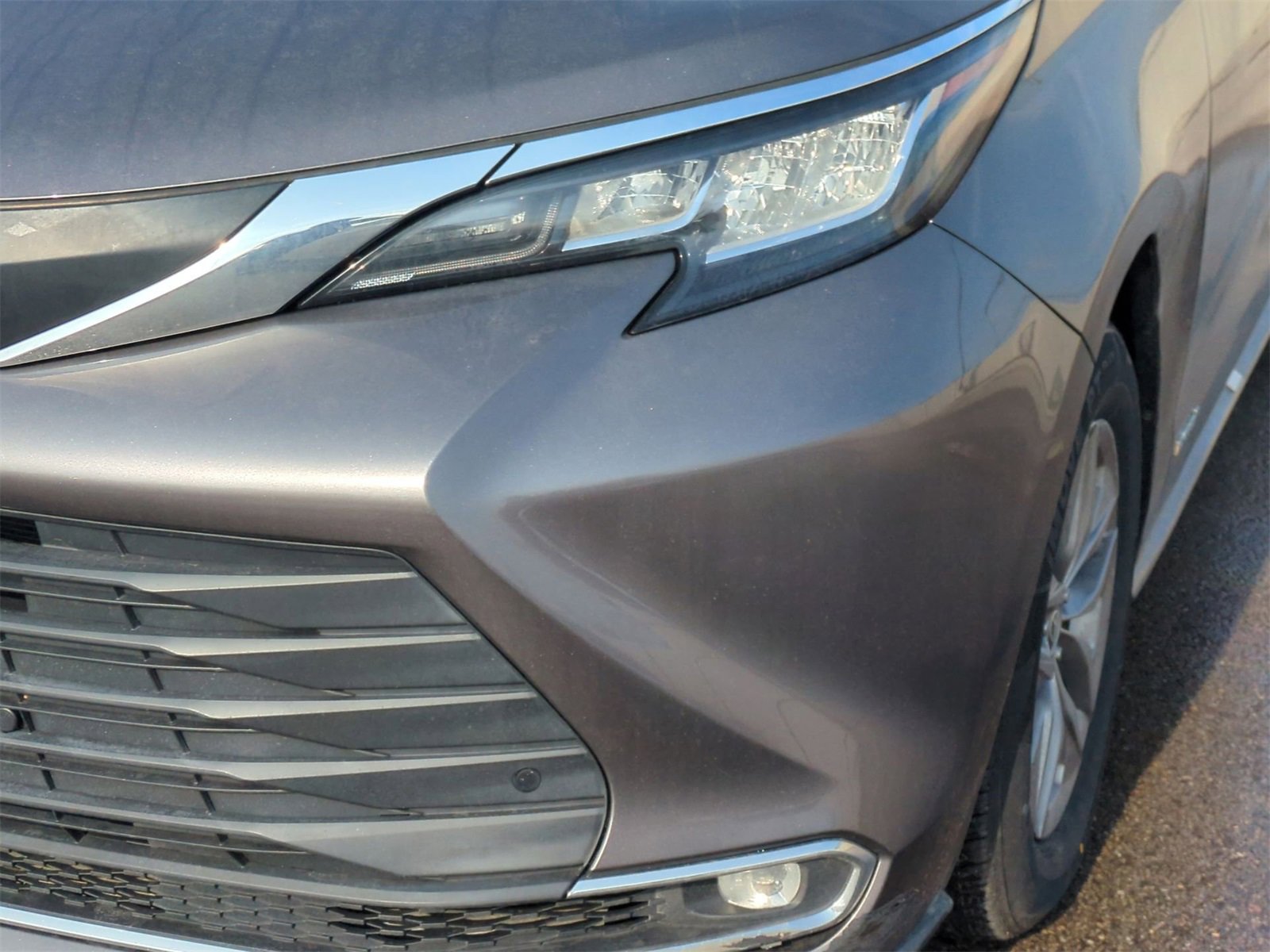 Thumbnail: 2021 Toyota Sienna - 11