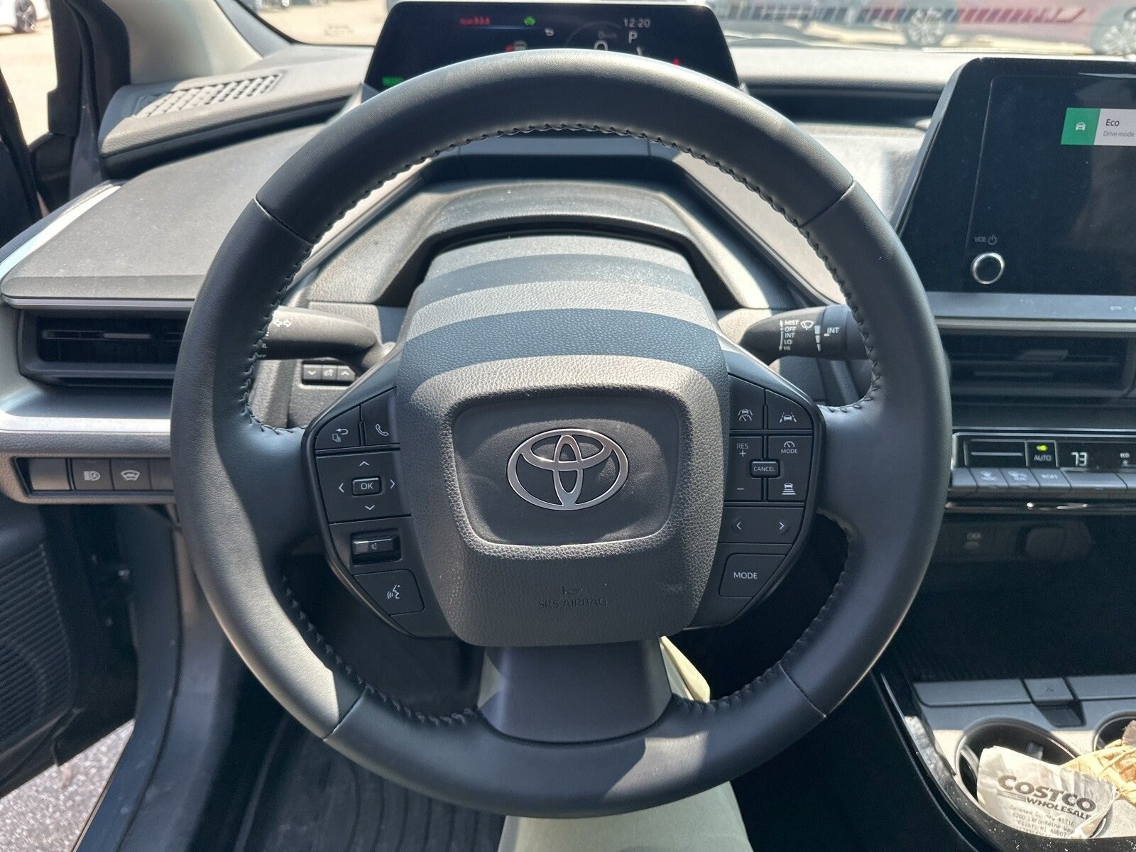 2024 Toyota Prius LE photo 4