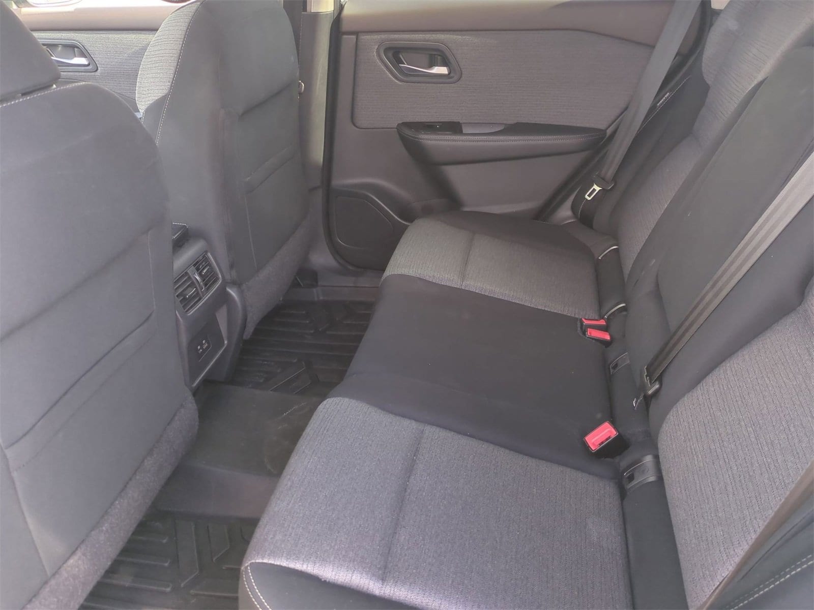 Thumbnail: 2022 Nissan Rogue - 19