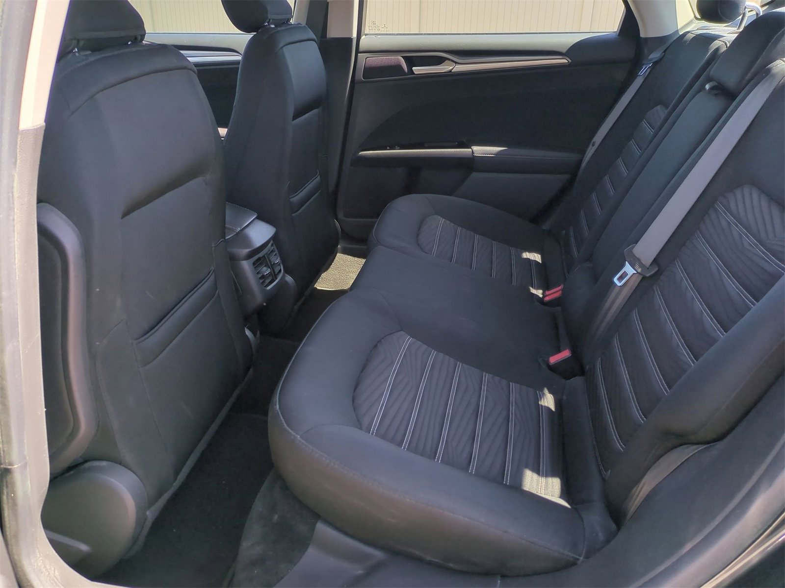 Thumbnail: 2016 Ford Fusion - 19