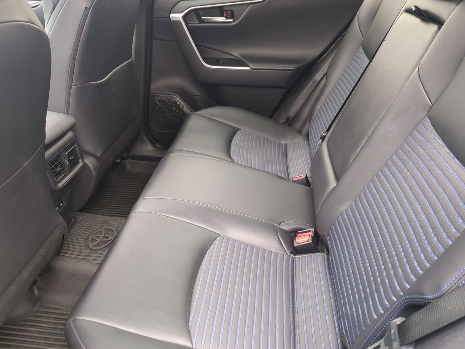 Thumbnail: 2024 Toyota RAV4 - 20