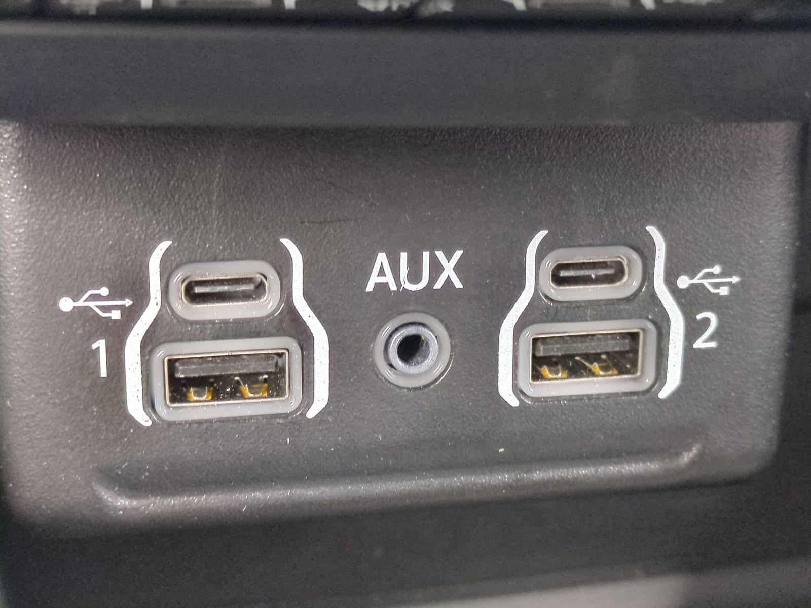 Thumbnail: 2023 Dodge Durango - 32