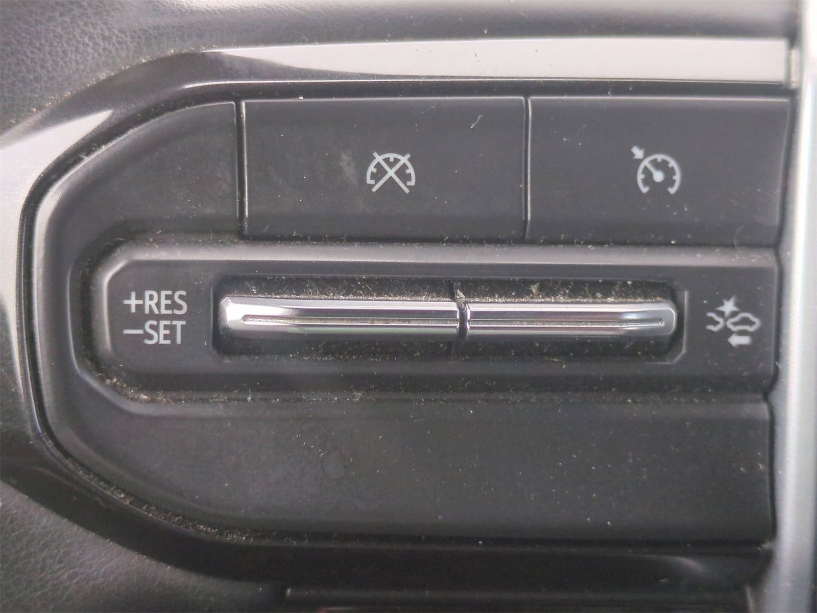 Thumbnail: 2023 Chevrolet Colorado - 25