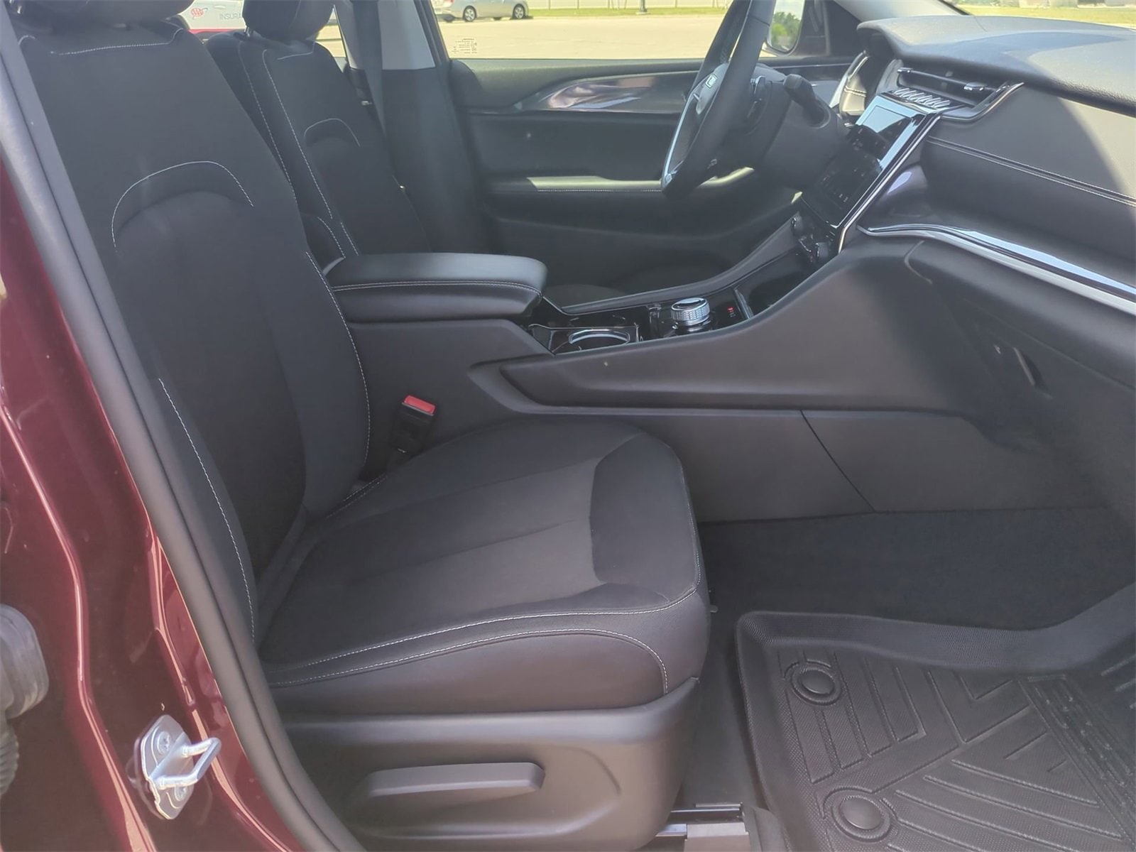 Thumbnail: 2023 Jeep Grand Cherokee - 21
