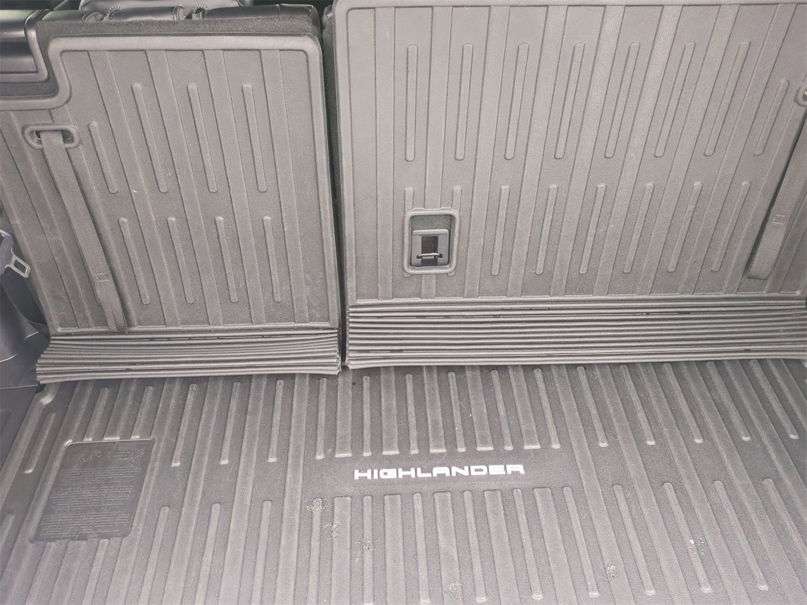 Thumbnail: 2022 Toyota Highlander - 35