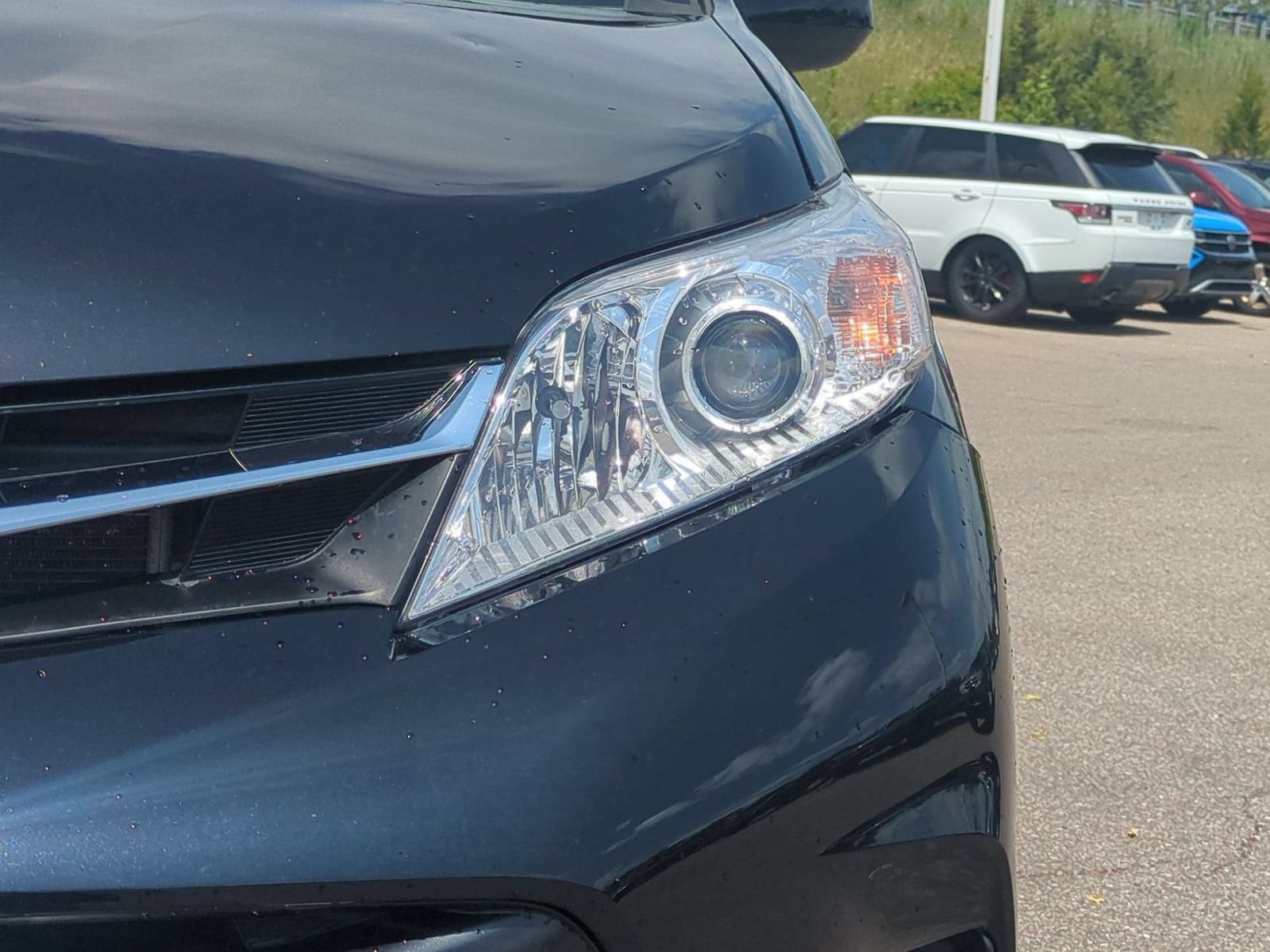 Thumbnail: 2019 Toyota Sienna - 11