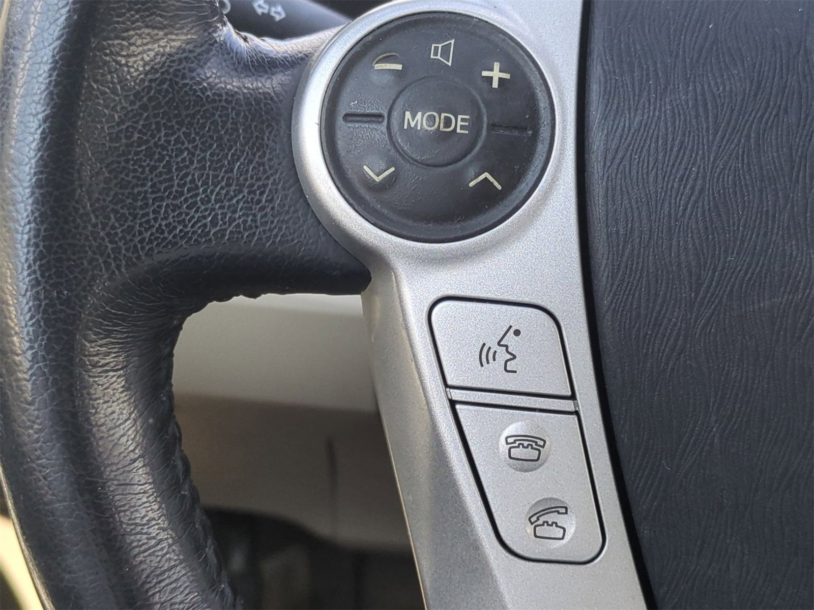 Thumbnail: 2010 Toyota Prius - 23