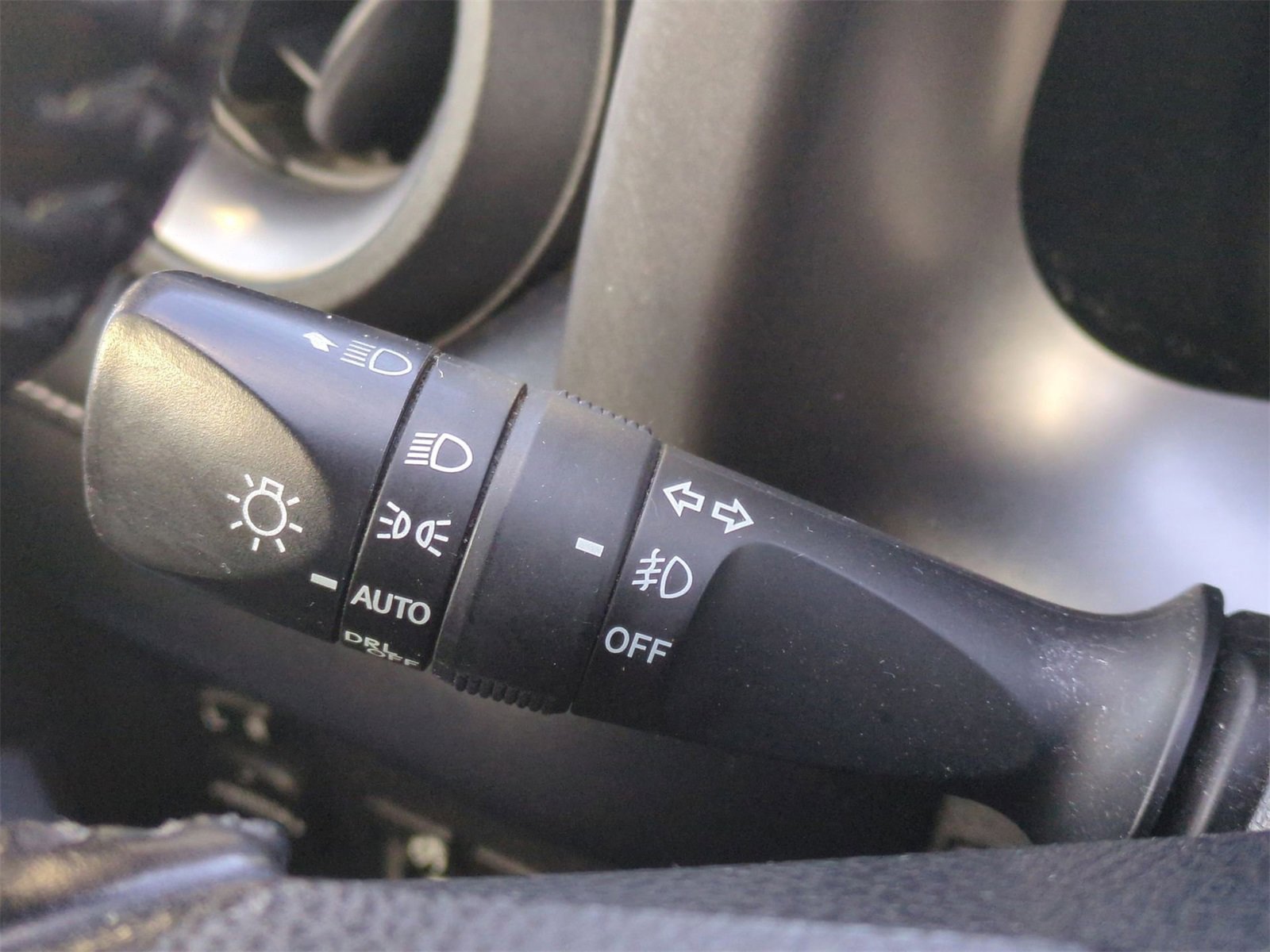 Thumbnail: 2018 Toyota RAV4 - 28