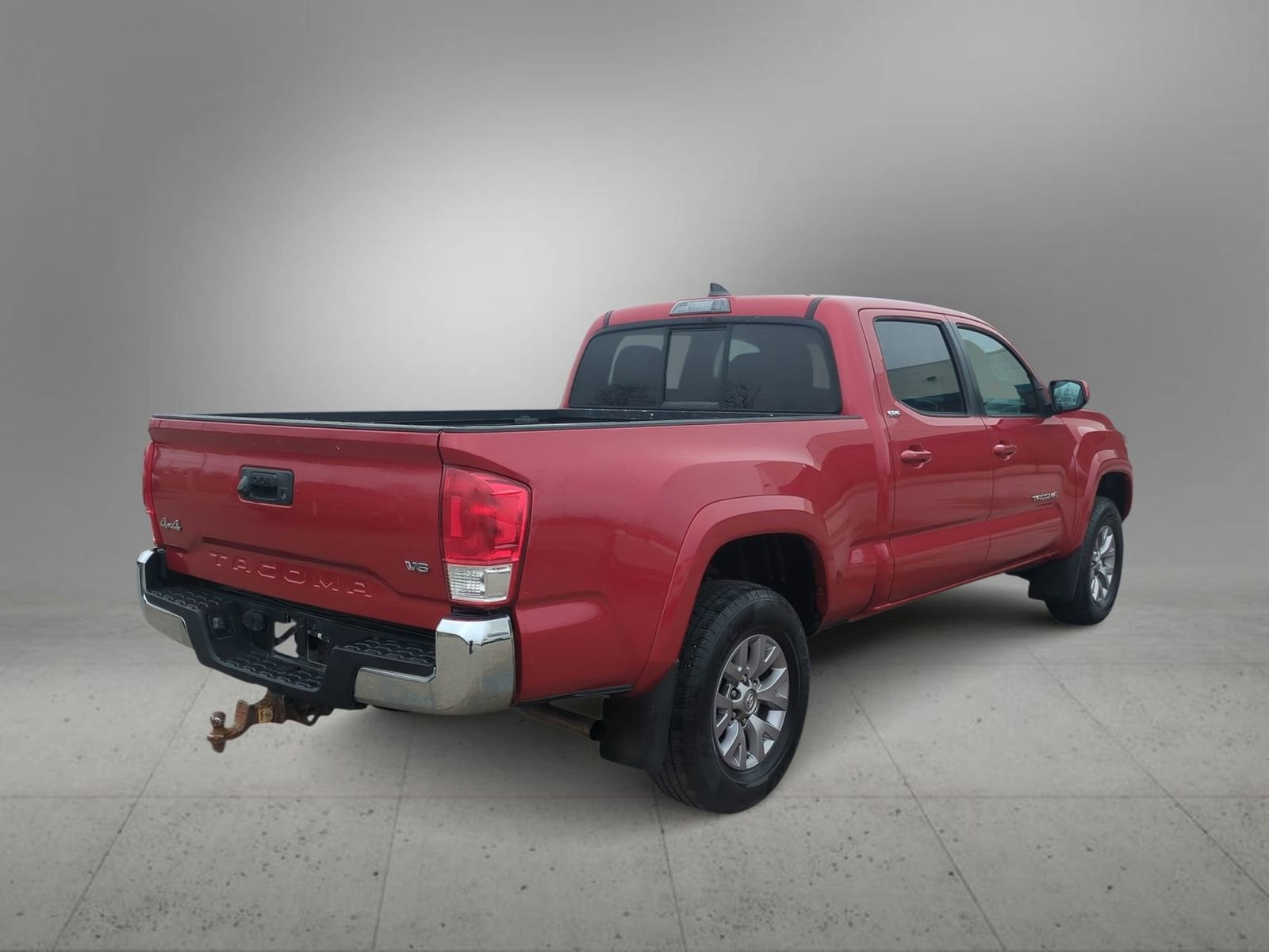 Thumbnail: 2016 Toyota Tacoma - 8