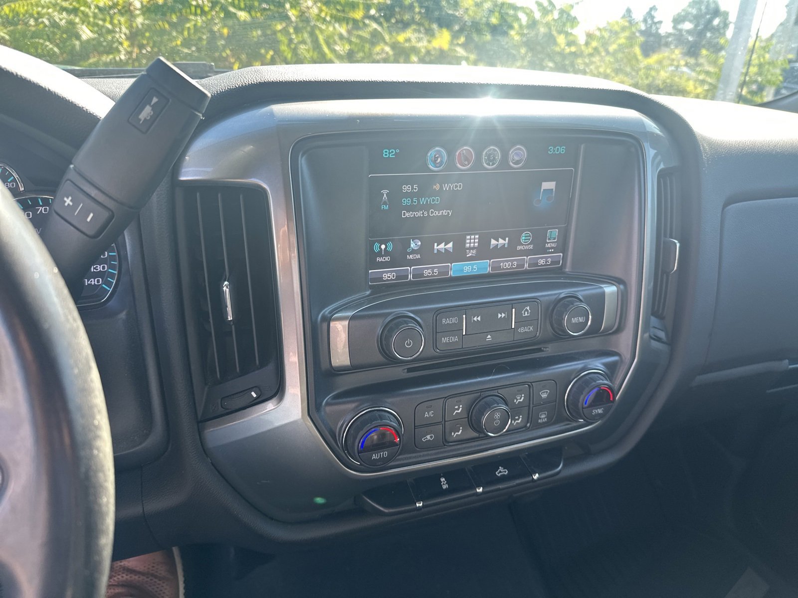 Thumbnail: 2019 Chevrolet Silverado 1500 - 8