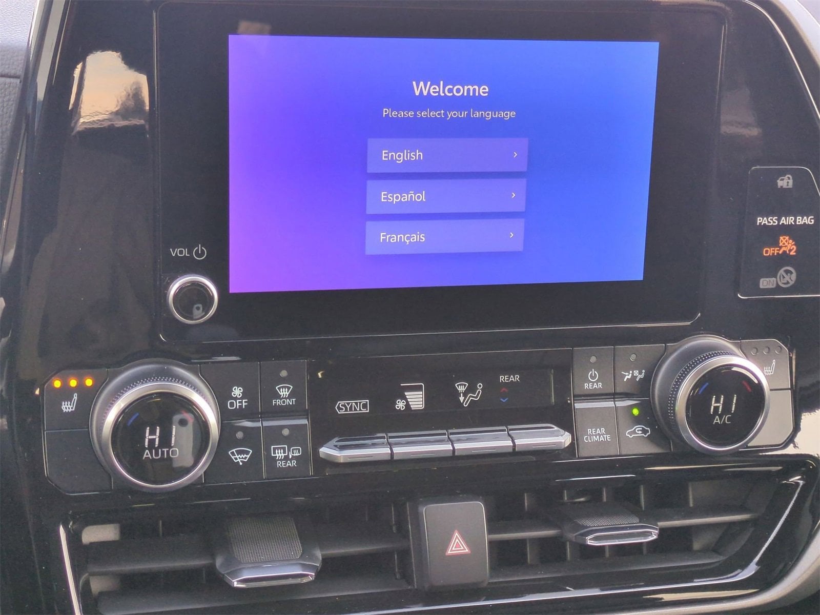 Thumbnail: 2023 Toyota Highlander - 30