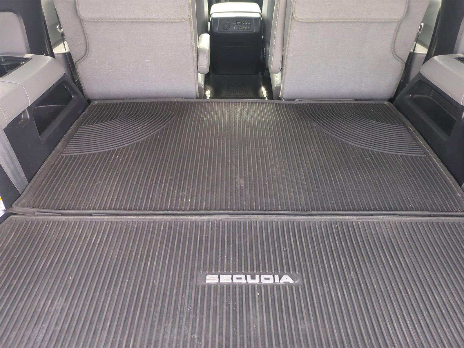 Thumbnail: 2021 Toyota Sequoia - 36