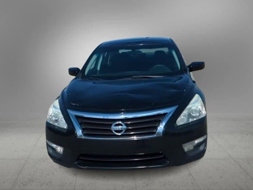 Thumbnail: 2015 Nissan Altima - 3