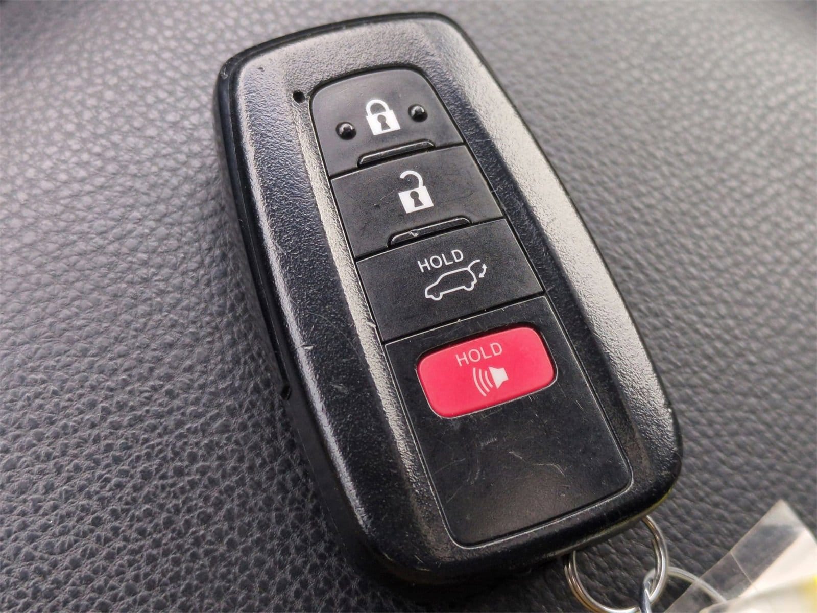 Thumbnail: 2021 Toyota RAV4 - 35