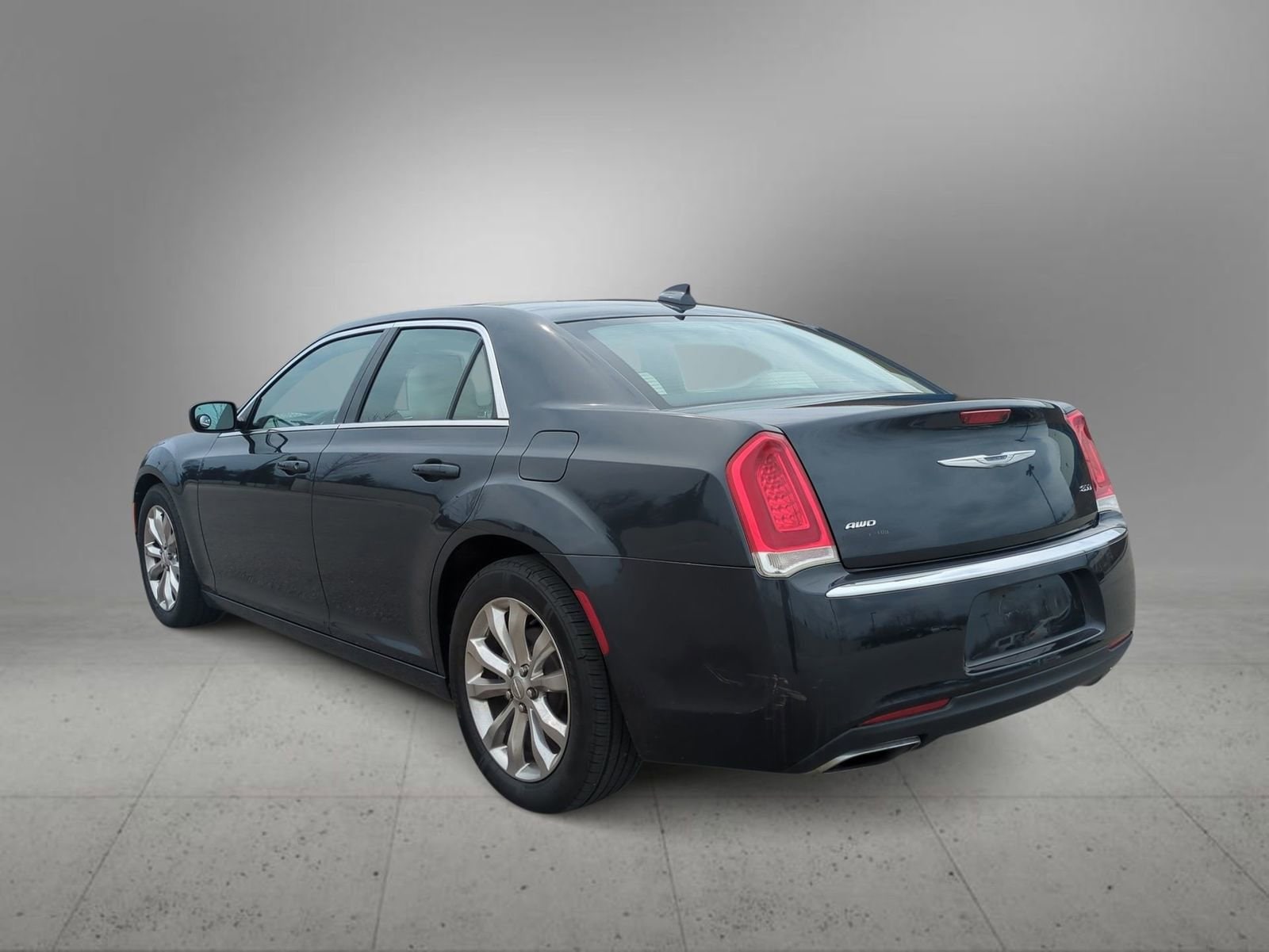 Thumbnail: 2017 Chrysler 300 - 6