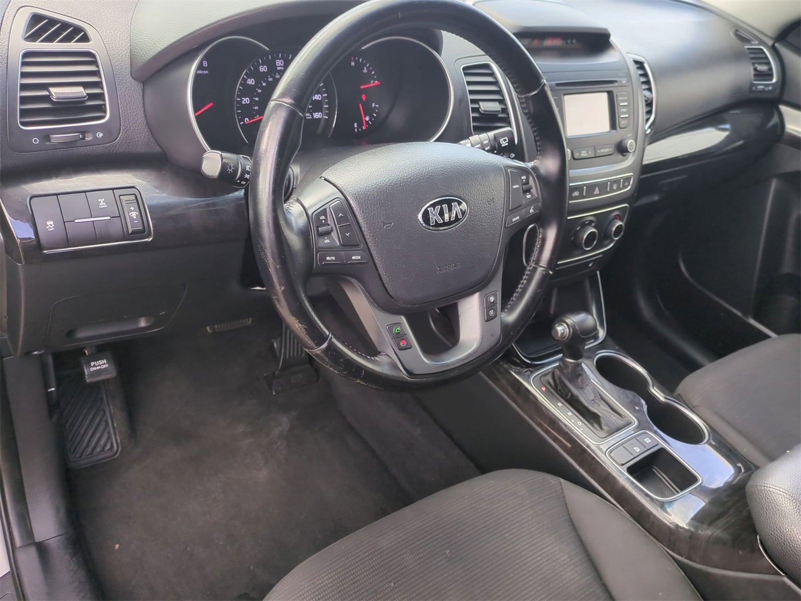 Thumbnail: 2014 Kia Sorento - 10