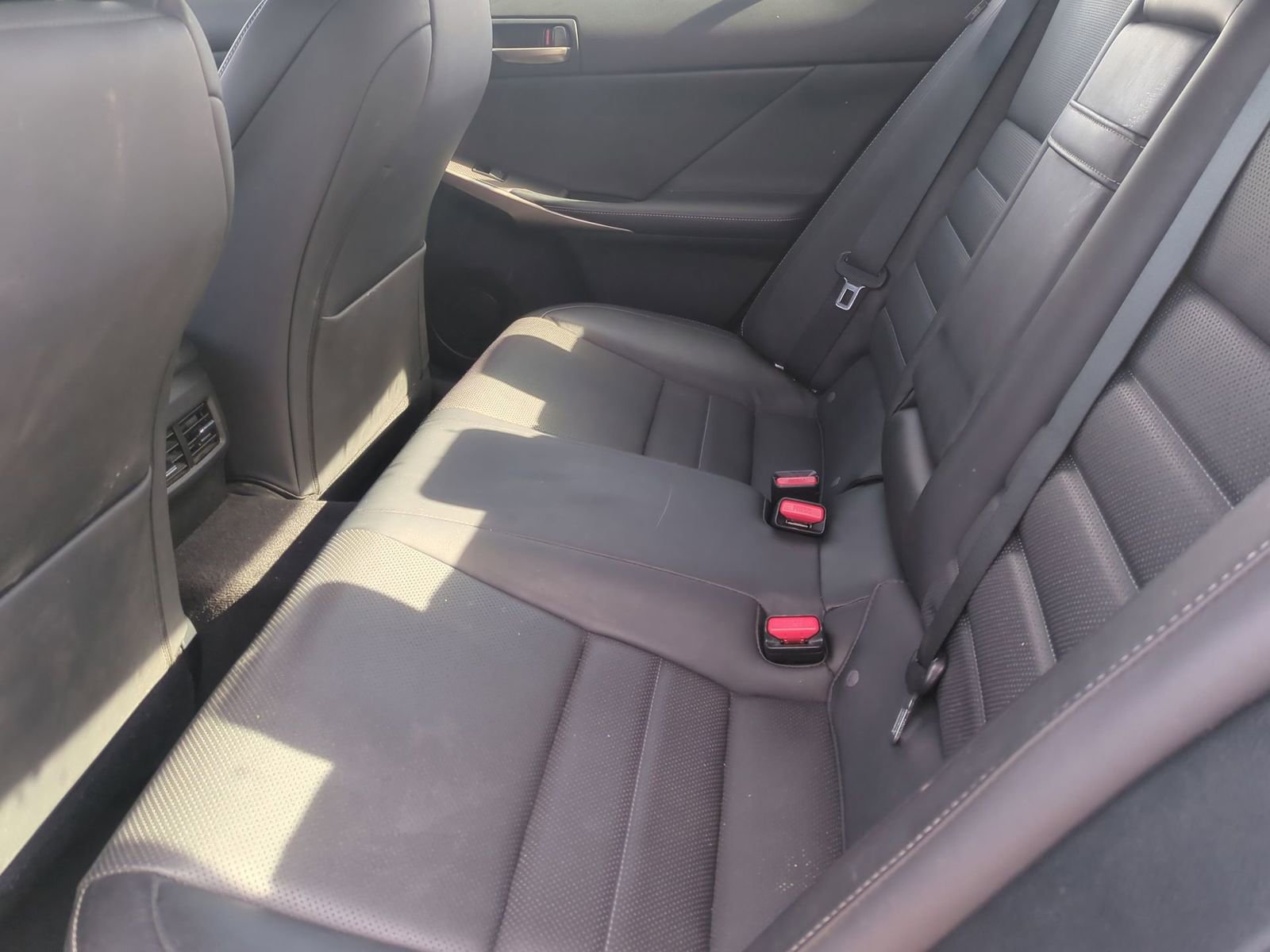 Thumbnail: 2017 Lexus IS - 20