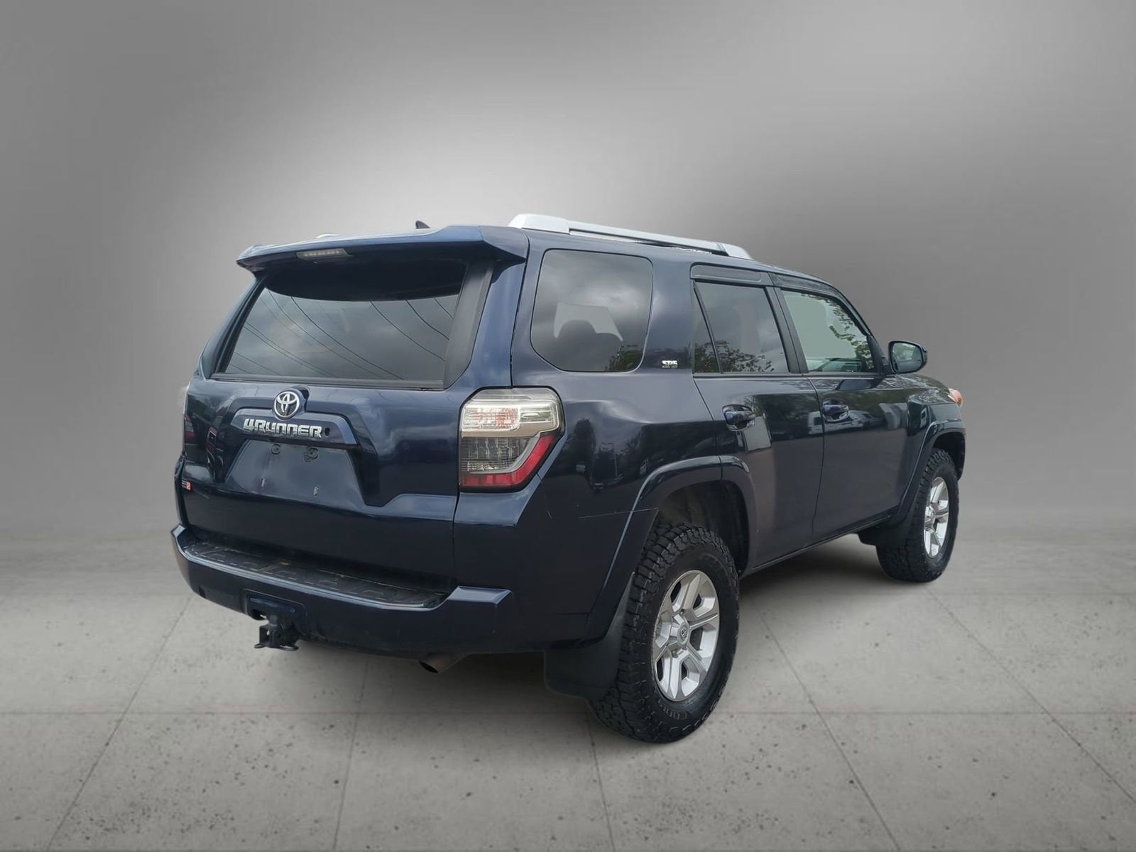 Thumbnail: 2015 Toyota 4Runner - 8