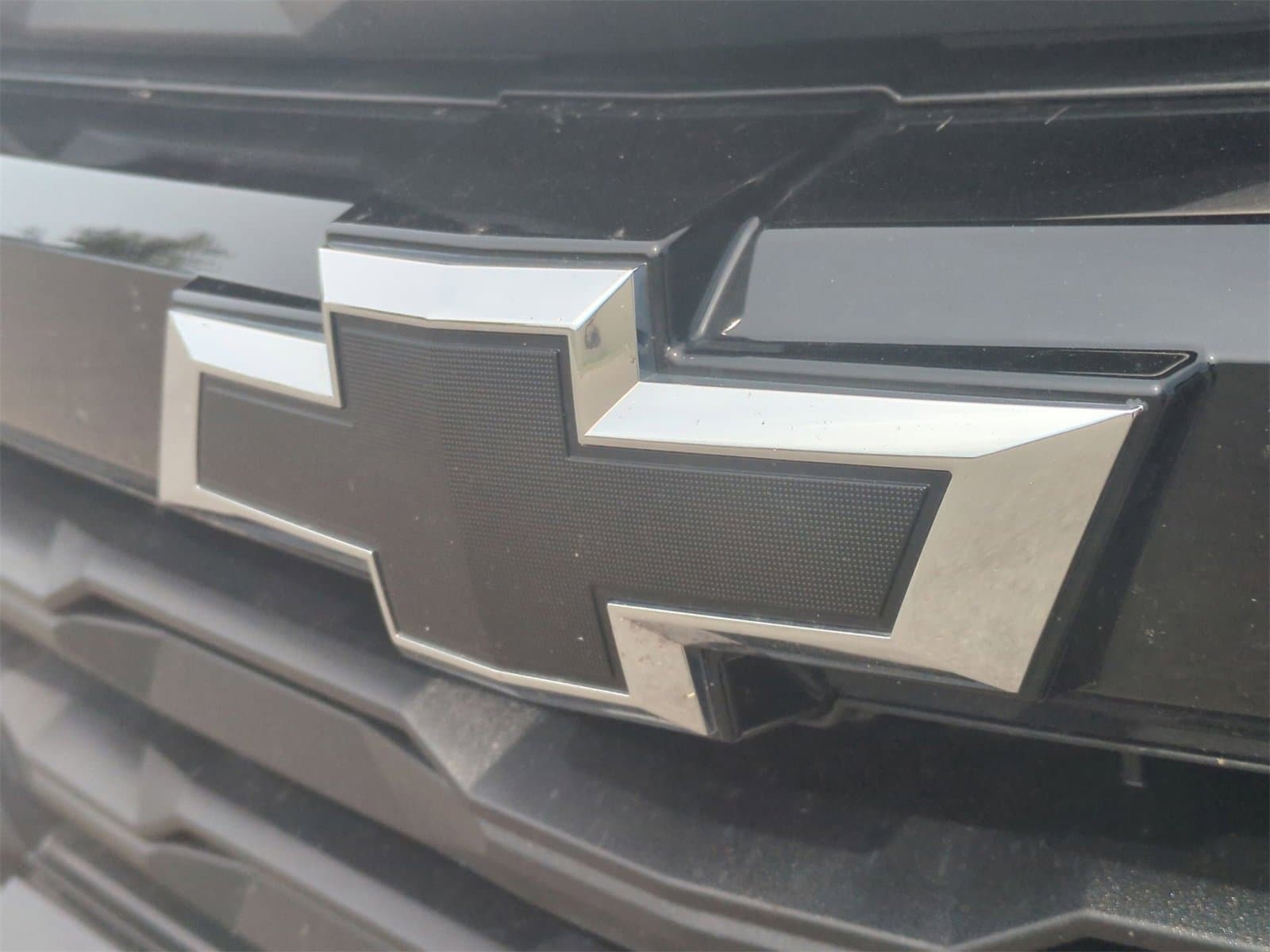 Thumbnail: 2023 Chevrolet Colorado - 12