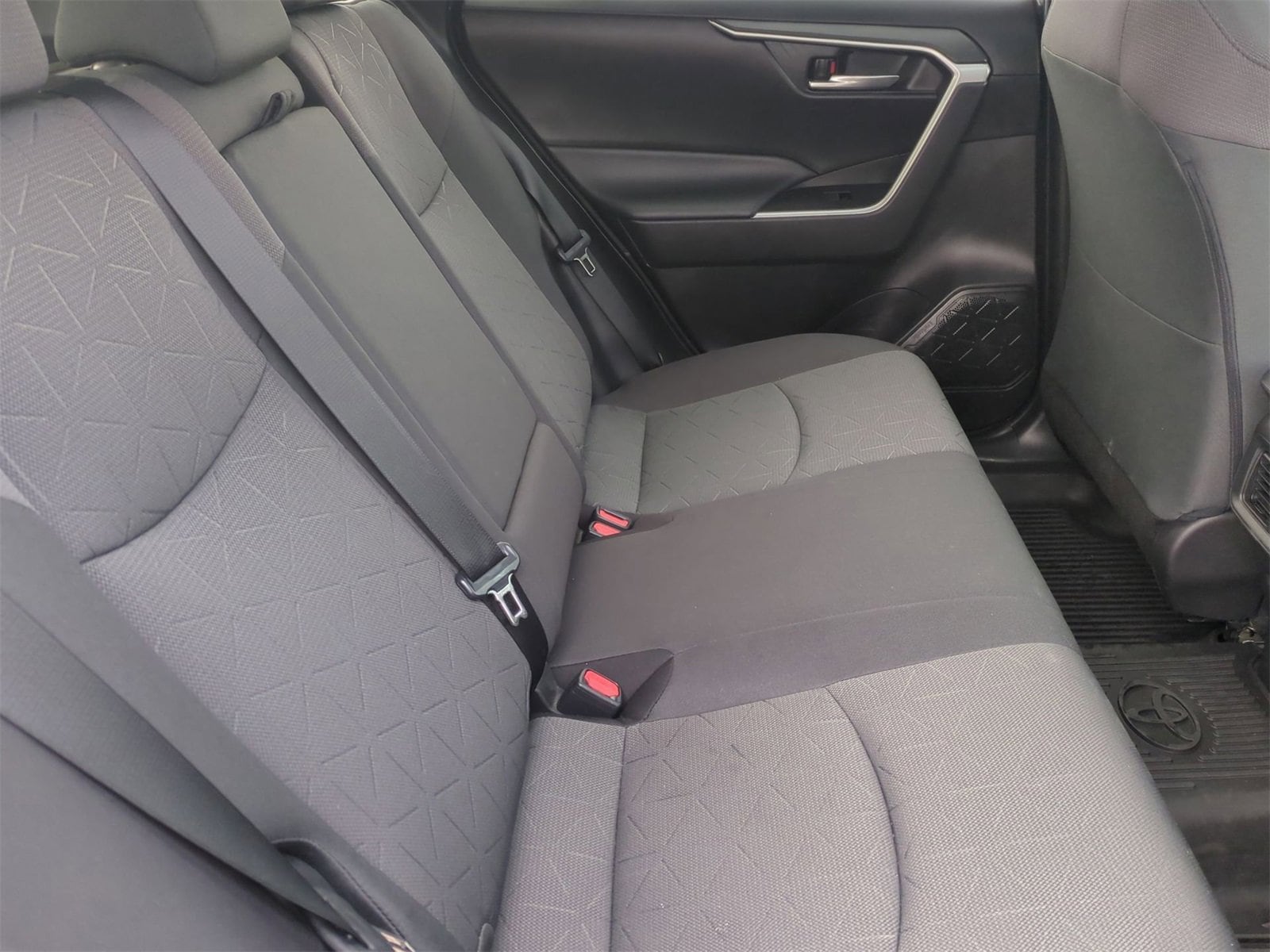 Thumbnail: 2023 Toyota RAV4 - 21