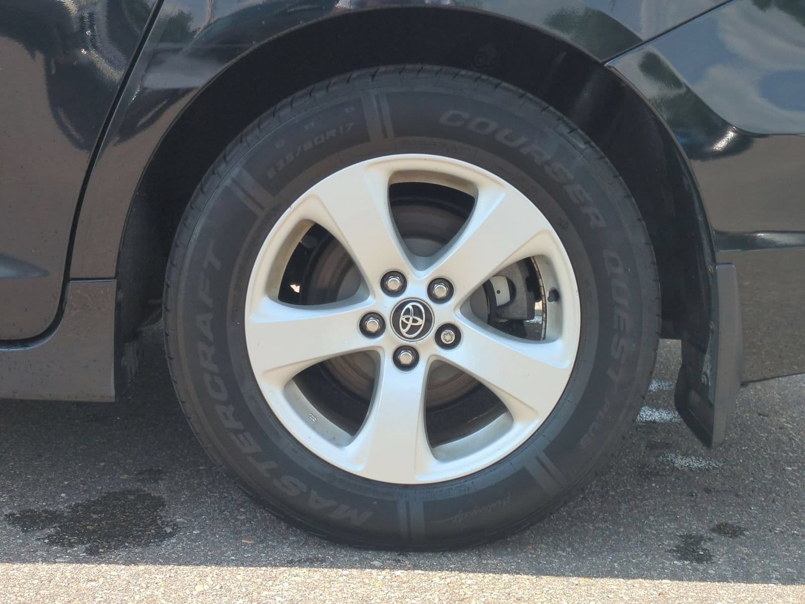 Thumbnail: 2019 Toyota Sienna - 14