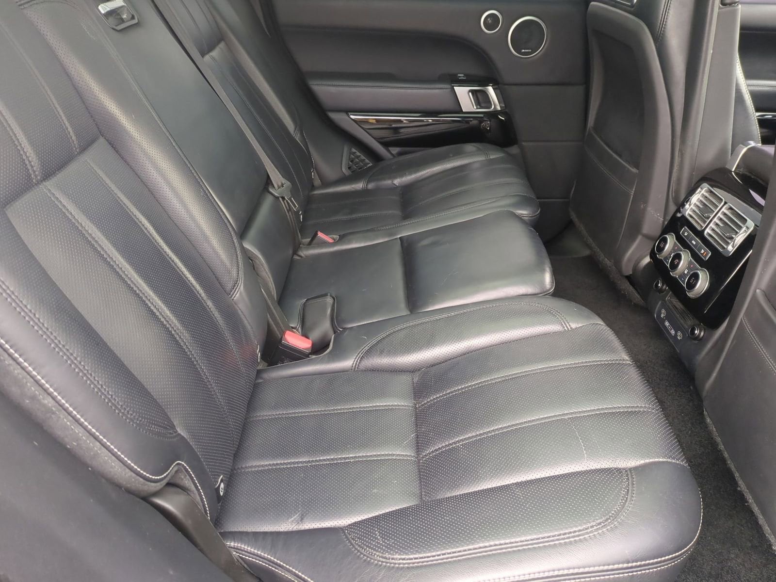 Thumbnail: 2017 Land Rover Range Rover - 21