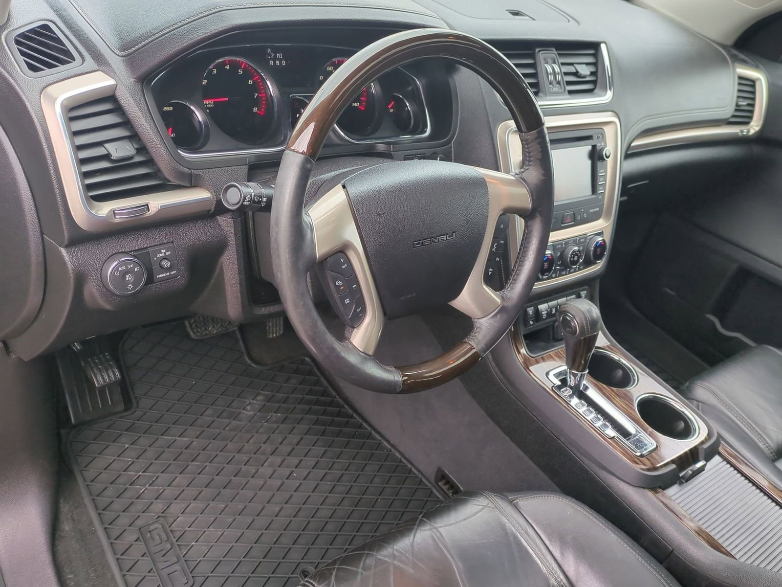 Thumbnail: 2015 GMC Acadia - 10