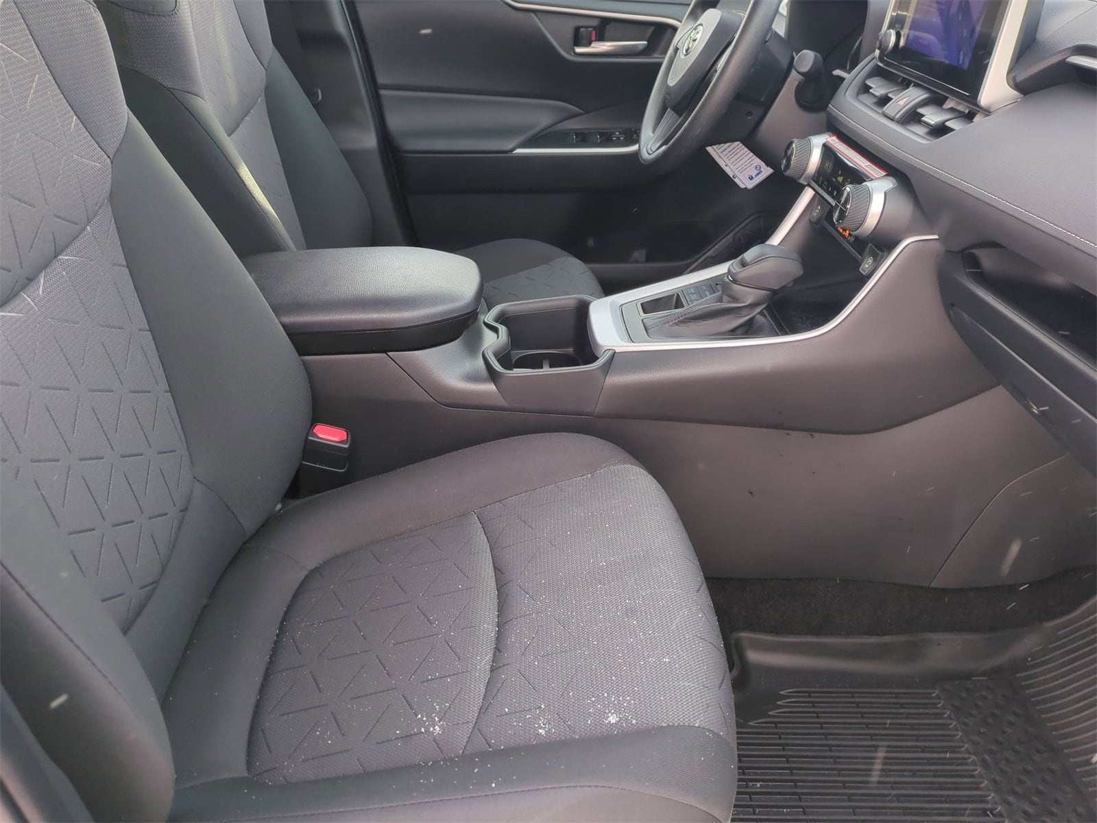 Thumbnail: 2025 Toyota RAV4 - 21