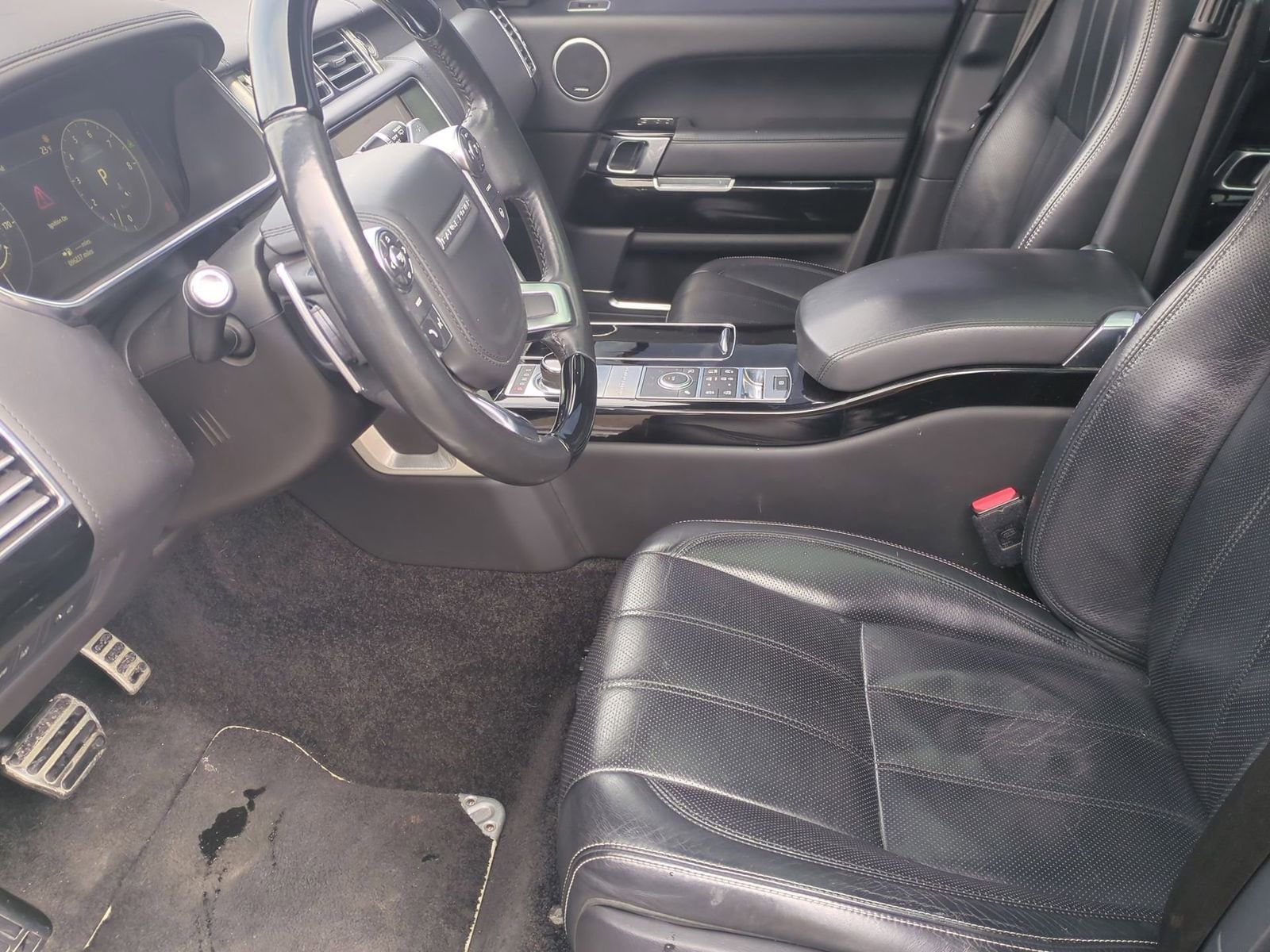 Thumbnail: 2017 Land Rover Range Rover - 16