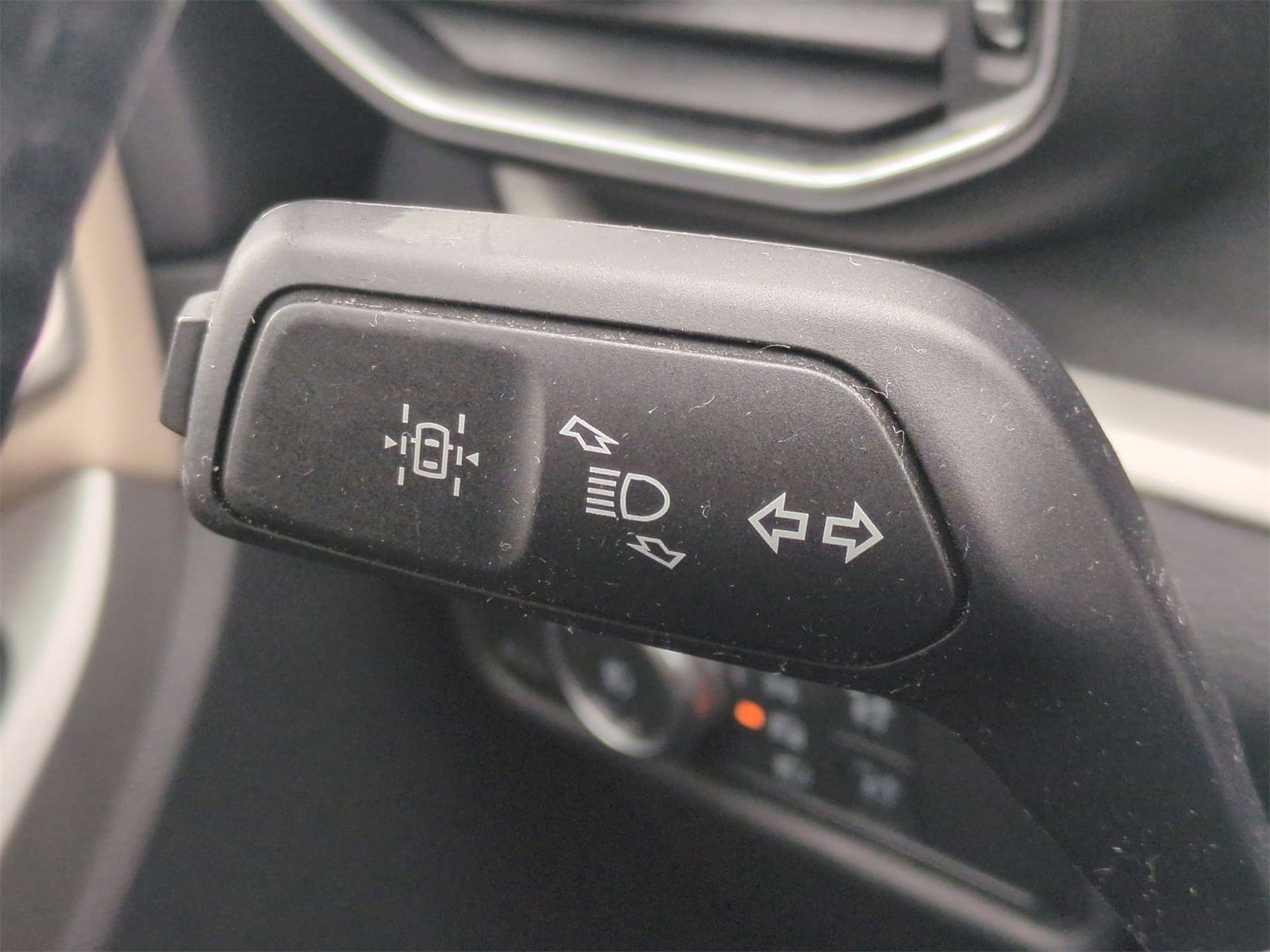 Thumbnail: 2021 Ford Explorer - 26