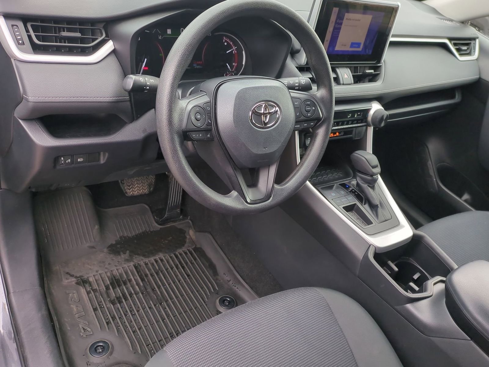 Thumbnail: 2023 Toyota RAV4 - 9