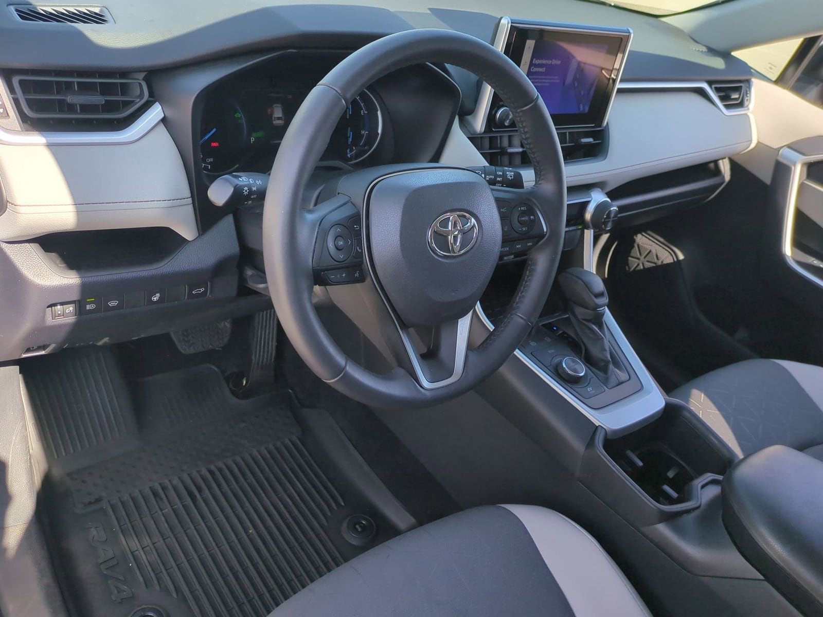 Thumbnail: 2023 Toyota RAV4 - 10