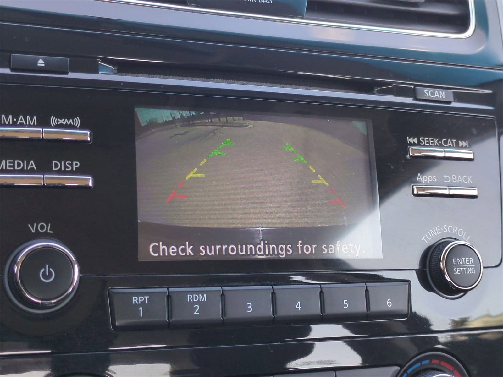 Thumbnail: 2015 Nissan Altima - 28