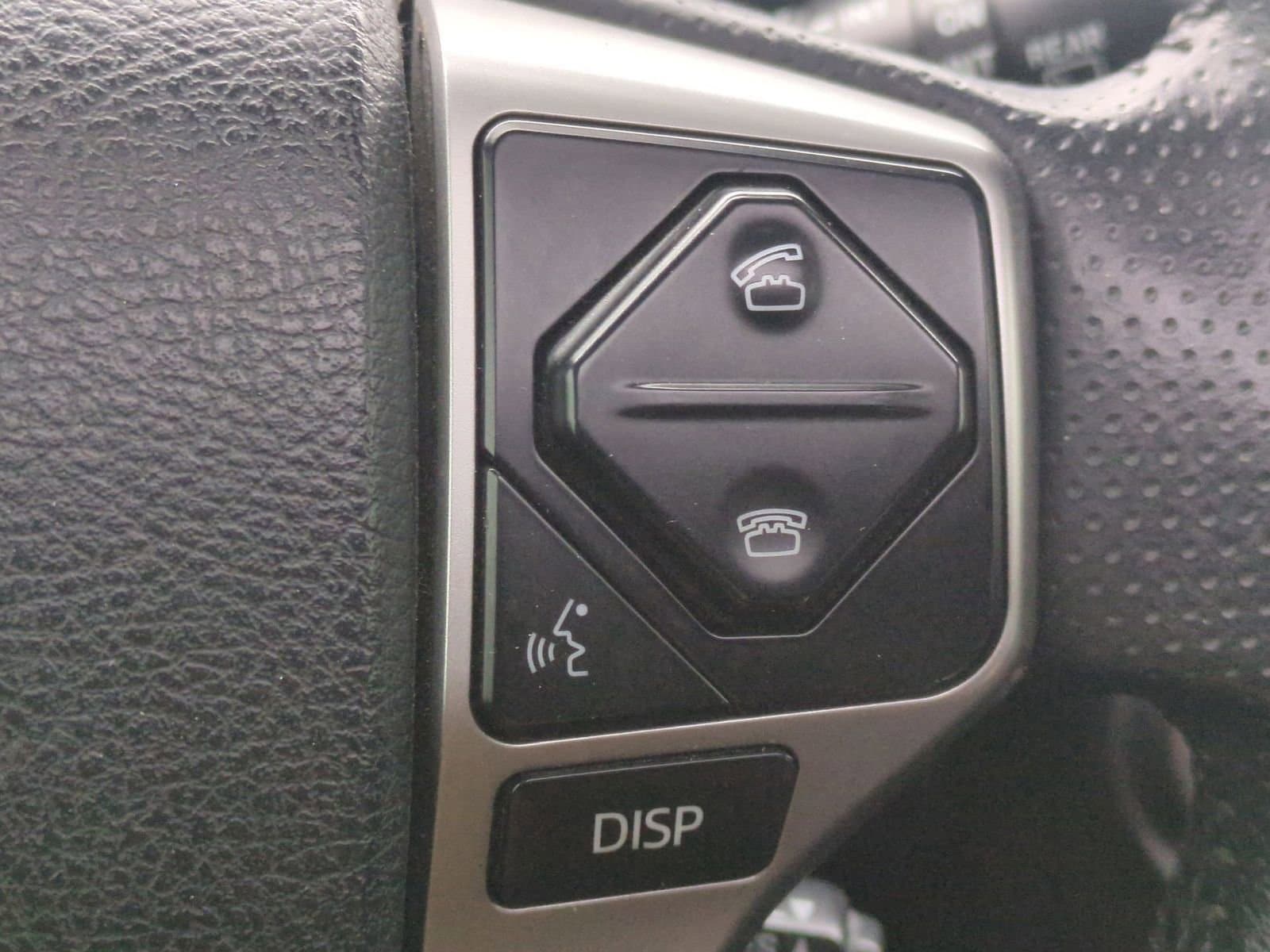 Thumbnail: 2015 Toyota 4Runner - 26