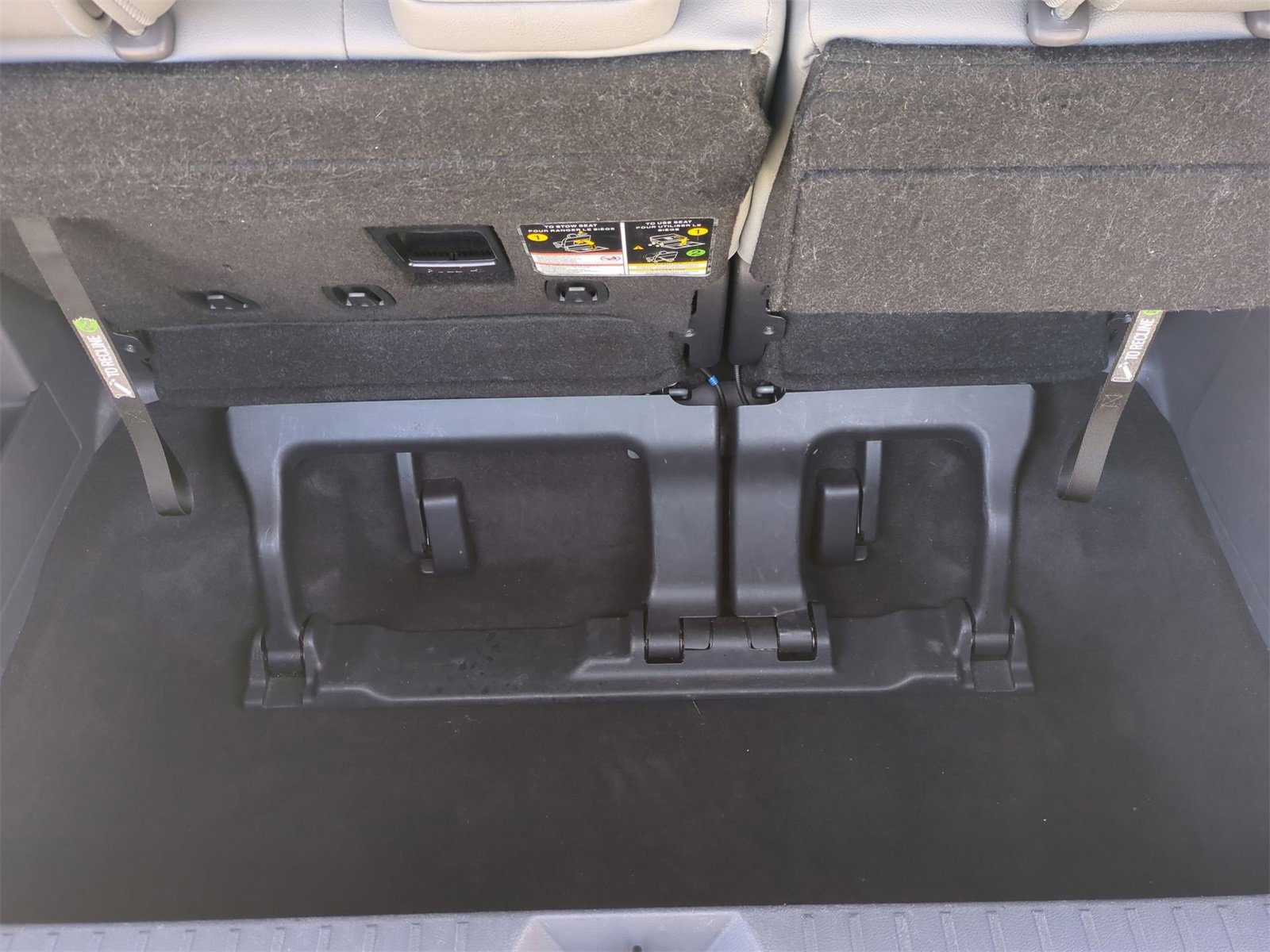 Thumbnail: 2024 Toyota Sienna - 35