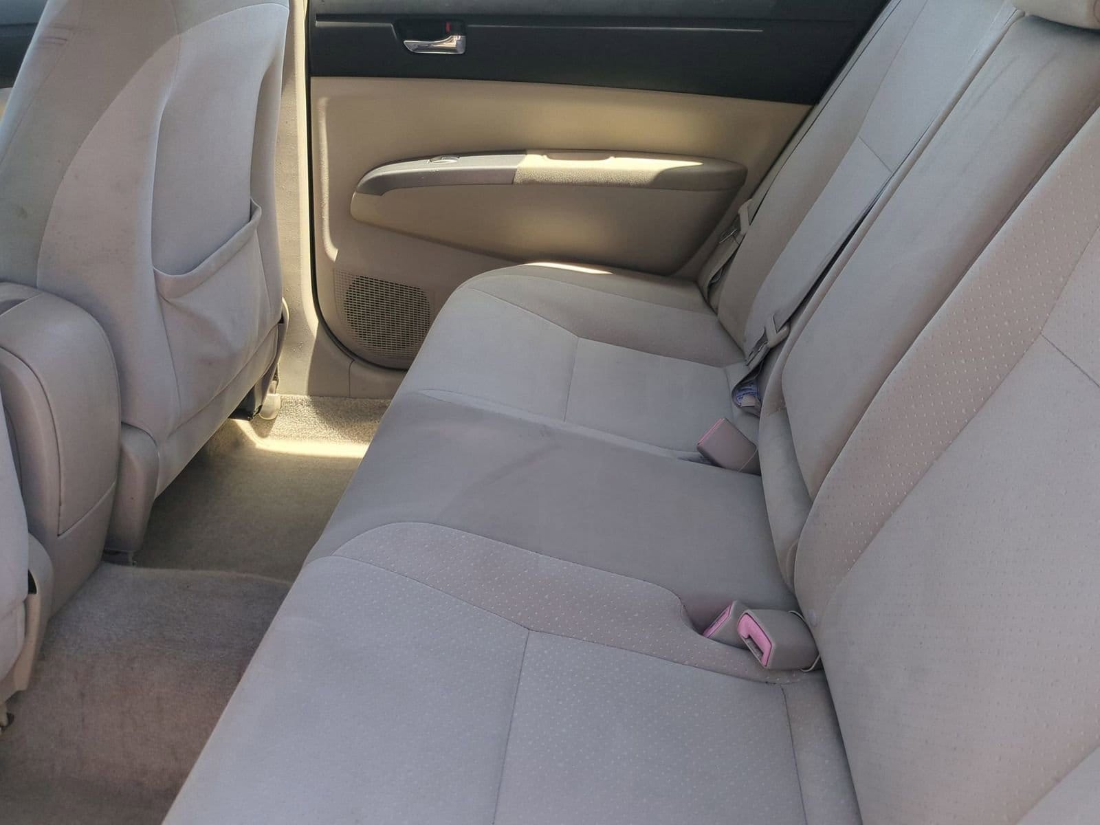 Thumbnail: 2005 Toyota Prius - 19