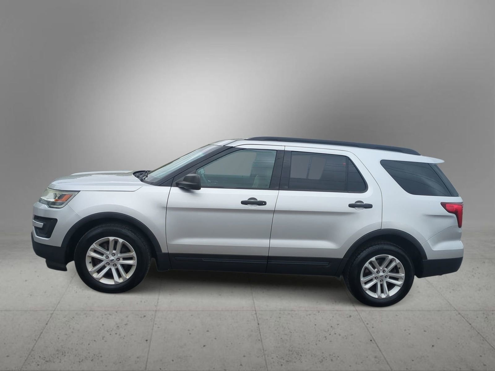 Thumbnail: 2017 Ford Explorer - 5