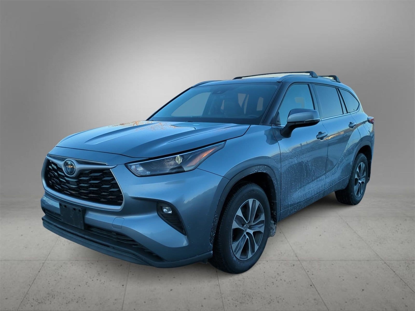 Thumbnail: 2022 Toyota Highlander - 4